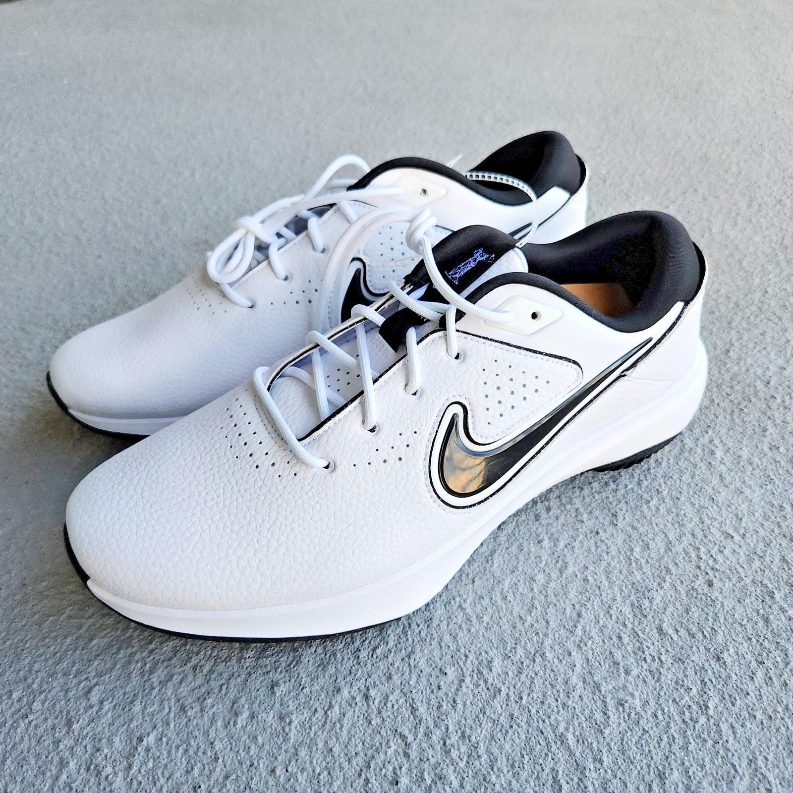 Nike Victory Pro 3 Wide Golf Sneakers White/Black DX9028-101 Size 12.5 US