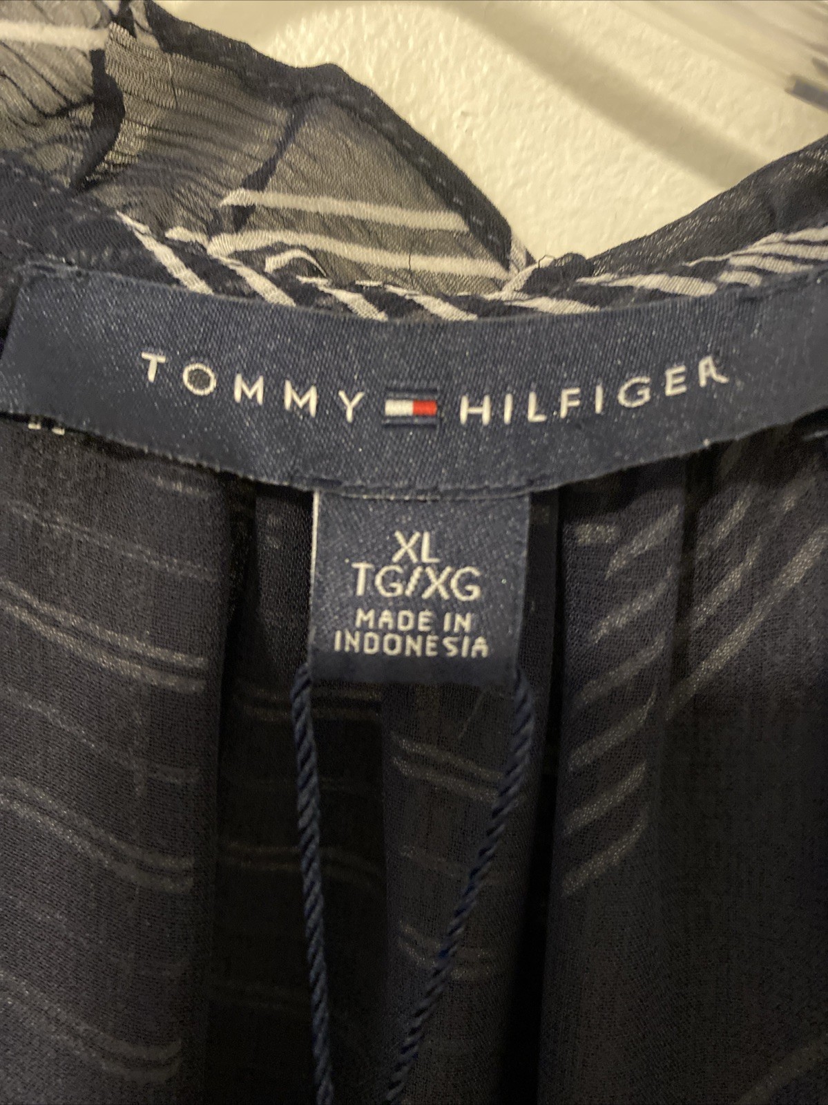 Tommy Hilfiger XL NWT St Michael Polished Sleeveless Navy/White Top