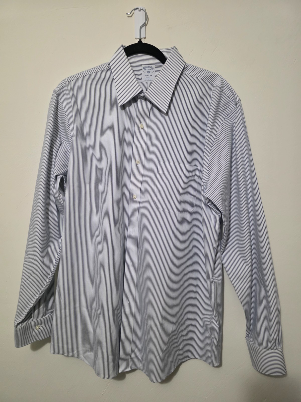 Brooks Brothers Classic Navy White Stripe Dress Shirt Men 16 34/35 No Iron