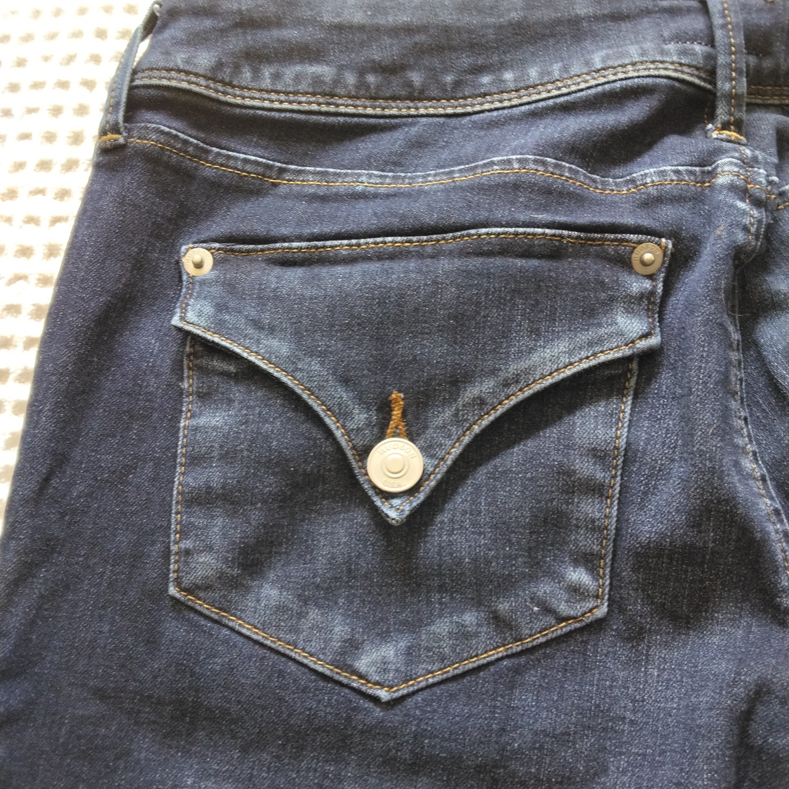 Hudson Jeans Women’s Dark Wash Cropped Cuffed Jeans – Size 27