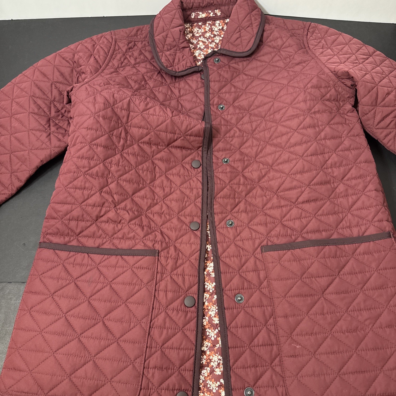 Lands’ End Reversible Quilted Barn Jacket Women’s X-Small 2-4 Burgundy Floral