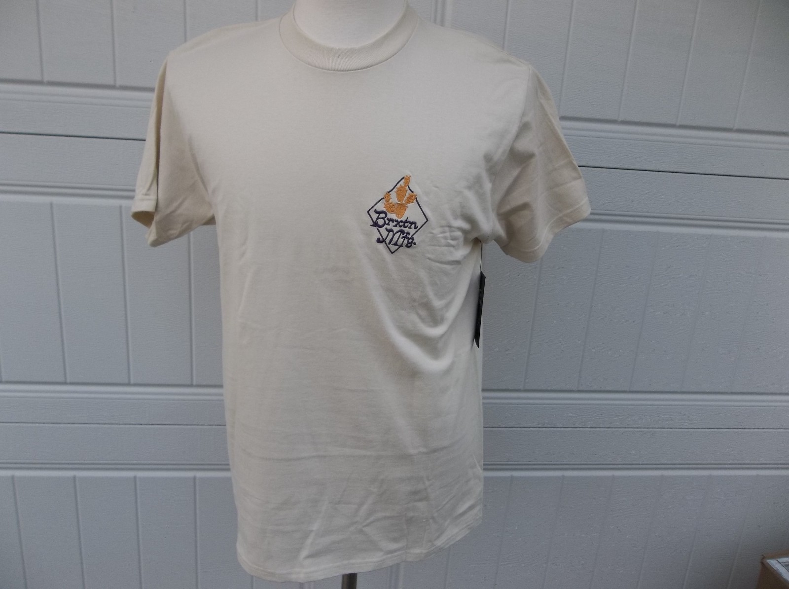 NWT MEN’S BRIXTON SLOW & STEADY T-SHIRT.MEDIUM.BRAND NEW FOR 2026.