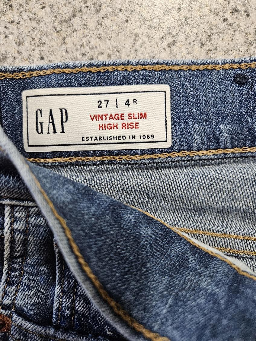 GAP Vintage Slim High Rise Jeans Size 27/4