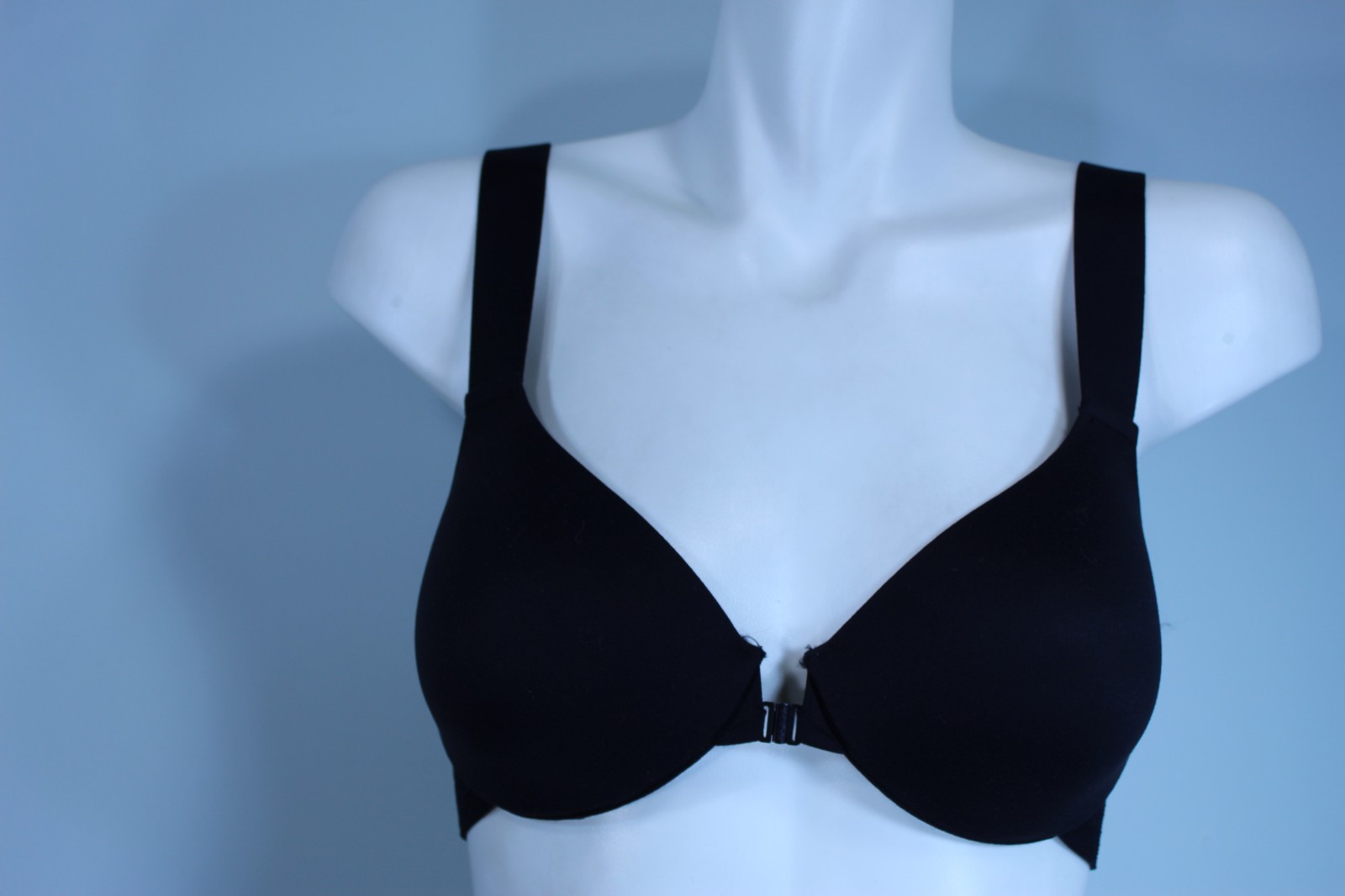 Spanx 30011R Lined Underwire Front Closure T-shirt Bra 34C black