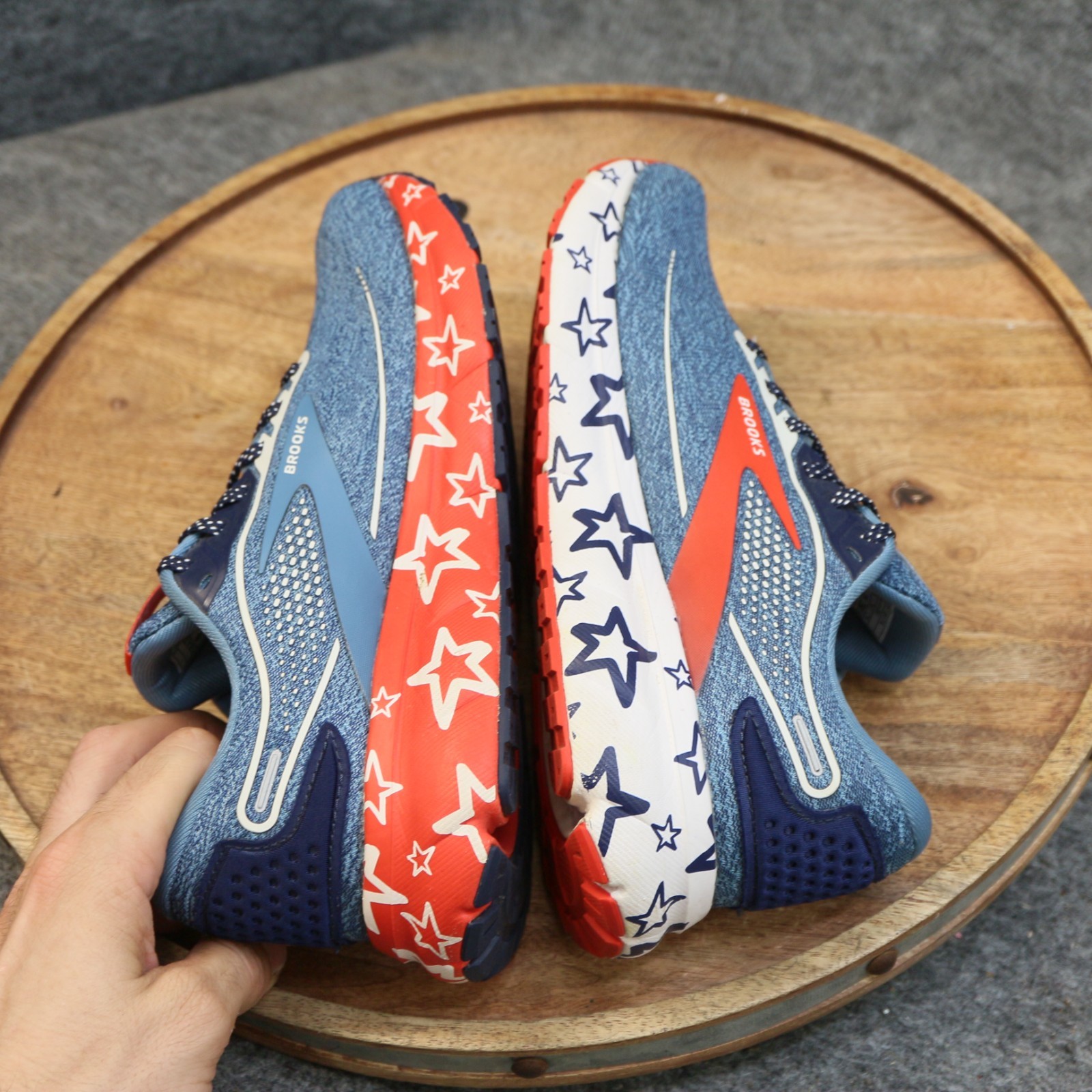 Brooks Trace 2 Womens Size 8 B USA Stars Fourth Of July Americana Running Shoes