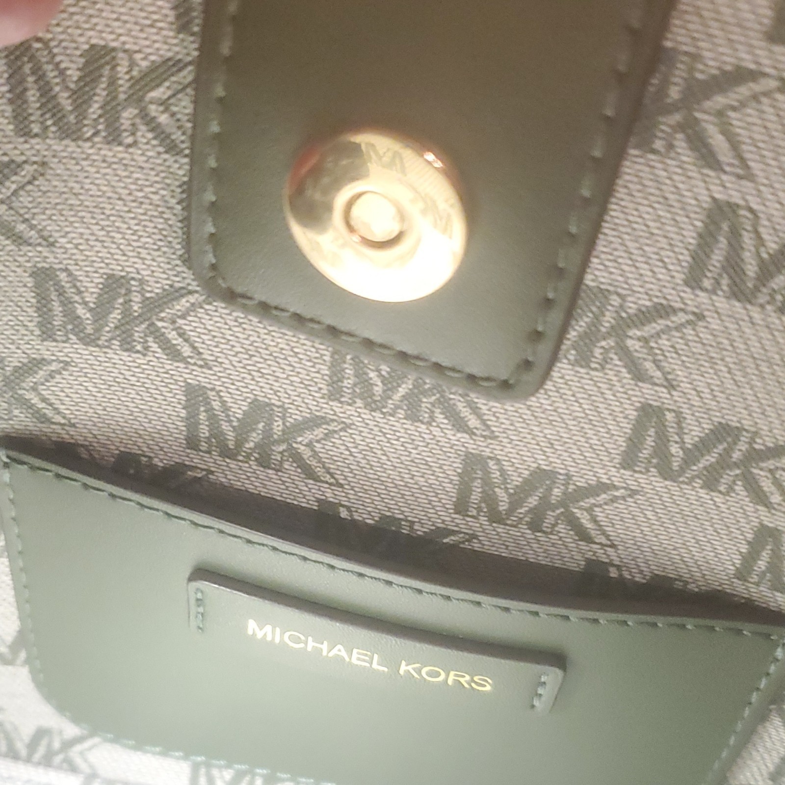 Michael Kors Green Pebbled Satchel Top Handle Bag Magnetic Gold Logo Det Strap