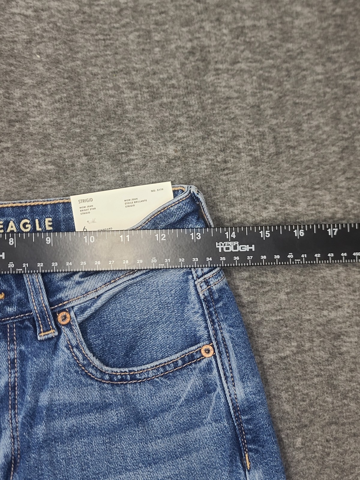 American Eagle Strigid Mom Jeans 6 28W Bright Star High Rise Destructed NWT