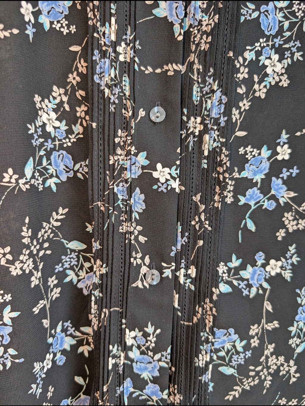 Covington Button-Down Shirt with Light Blue Floral Print Women’s Size 16W
