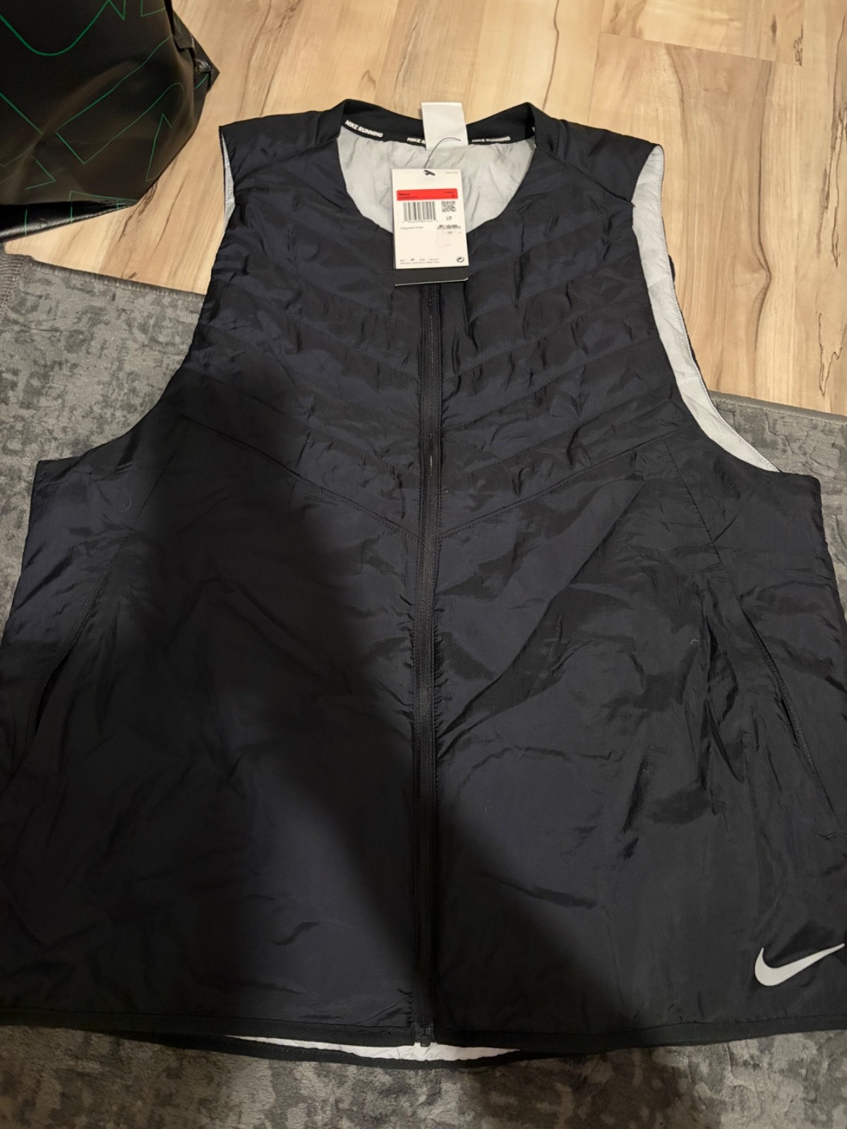 Nike THERMA-FIT Men’s Repel Running Vest Black Sz Small DD5647-010