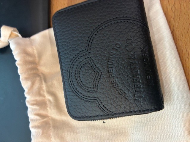 NWT Tiffany & Co. Return to Tiffany Black Leather Zip-Around Wallet