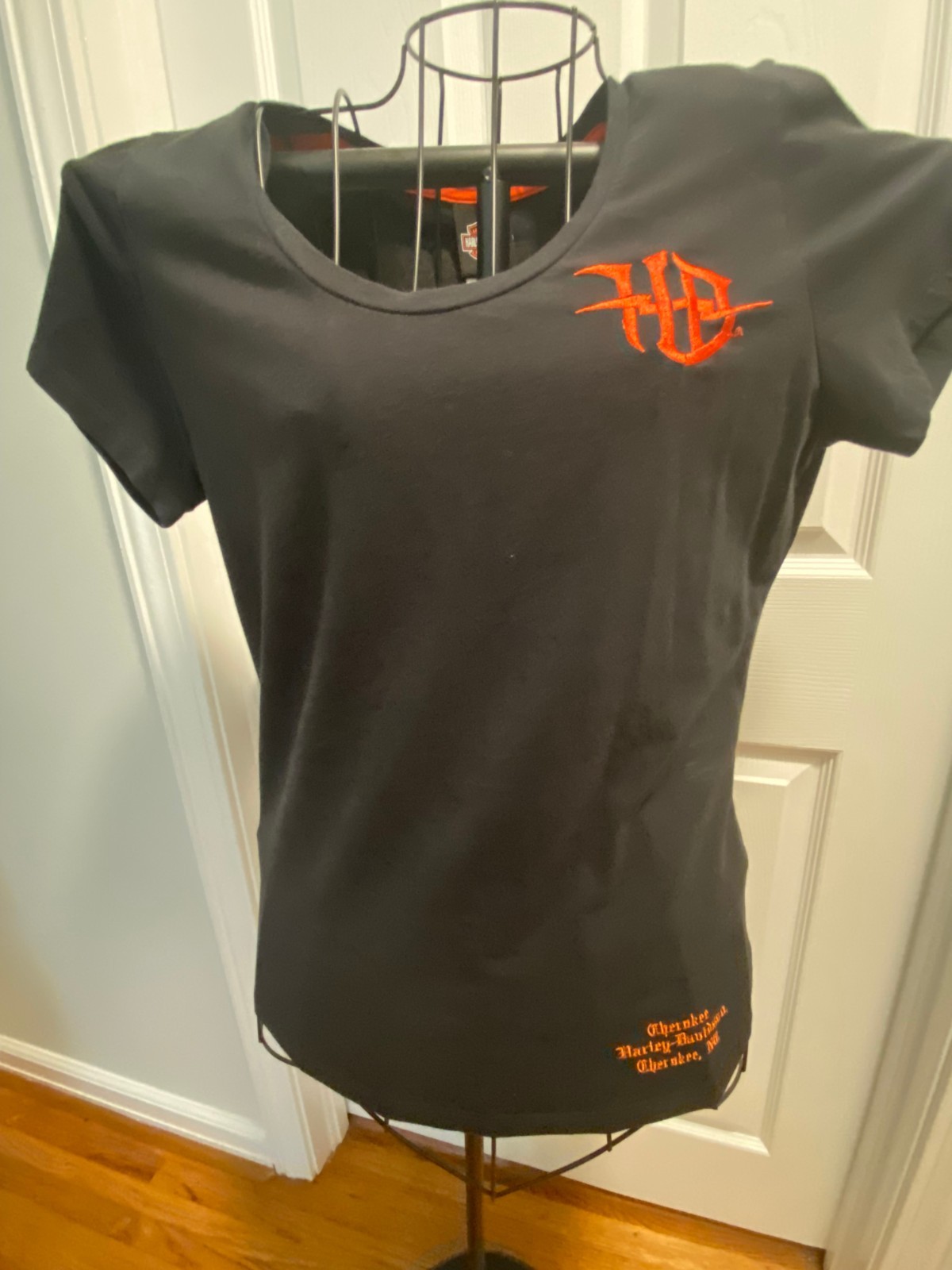 Women’s Fit Harley Davidson XL T Shirt Black with Orange Monogram/Cherokee NC