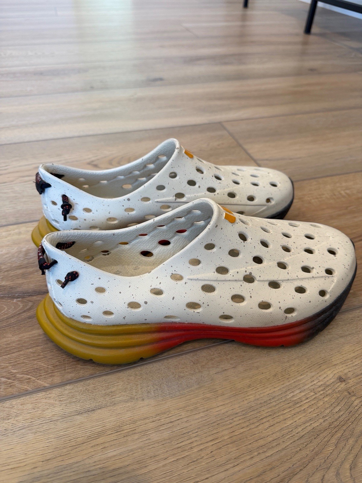 Kane Men’s White/Black/Yellow/Red Low Top Lace Up Athletic Sneake