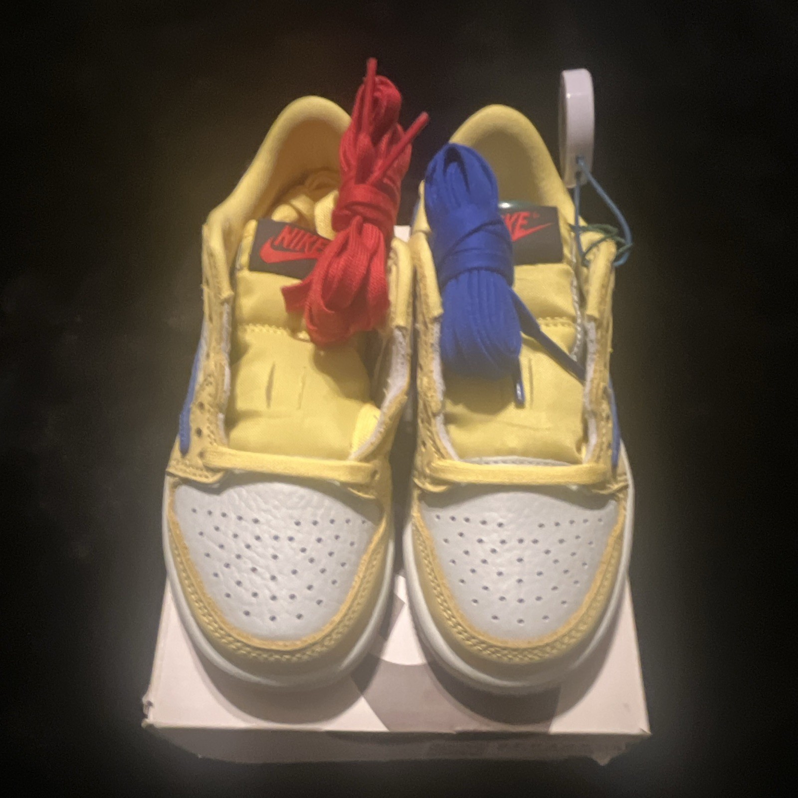 Travis Scott Jordan 1 Low/ Canary Yellow/White/Blue US 10.5C
