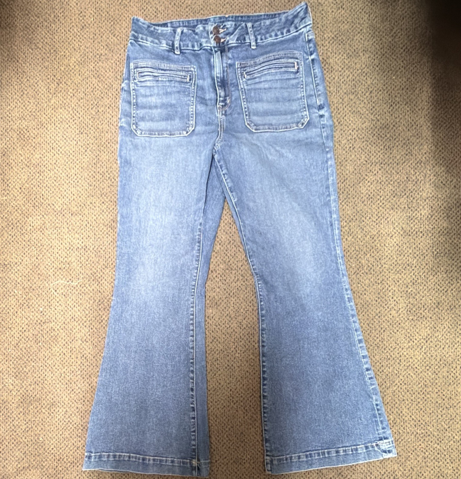American Eagle Super High Rise Flare Jeans Womens 14 Light Wash Stretch