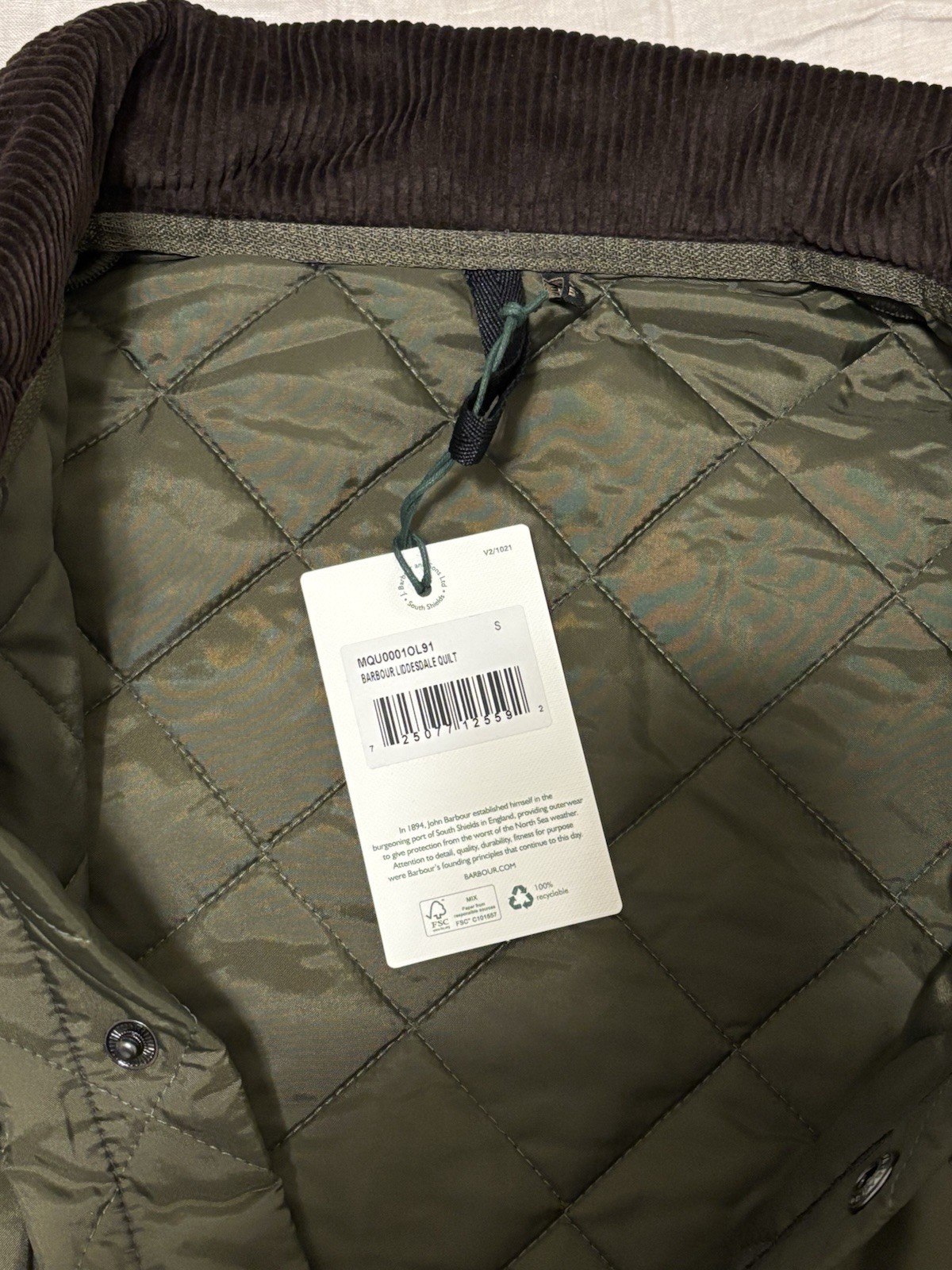 NWT Barbour Jacket Men’s S Green Liddesdale Quilted Olive Classic Corduroy Coat