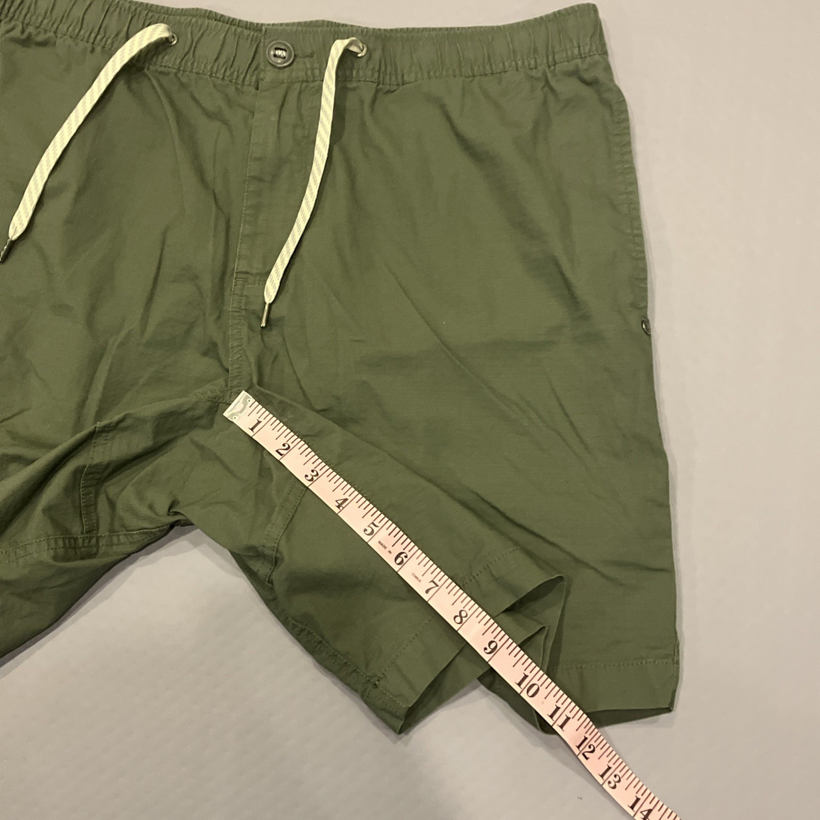 Vuori Ripstop Climber Shorts Mens XXL Olive Green V370 Drawstring Utility Pocket