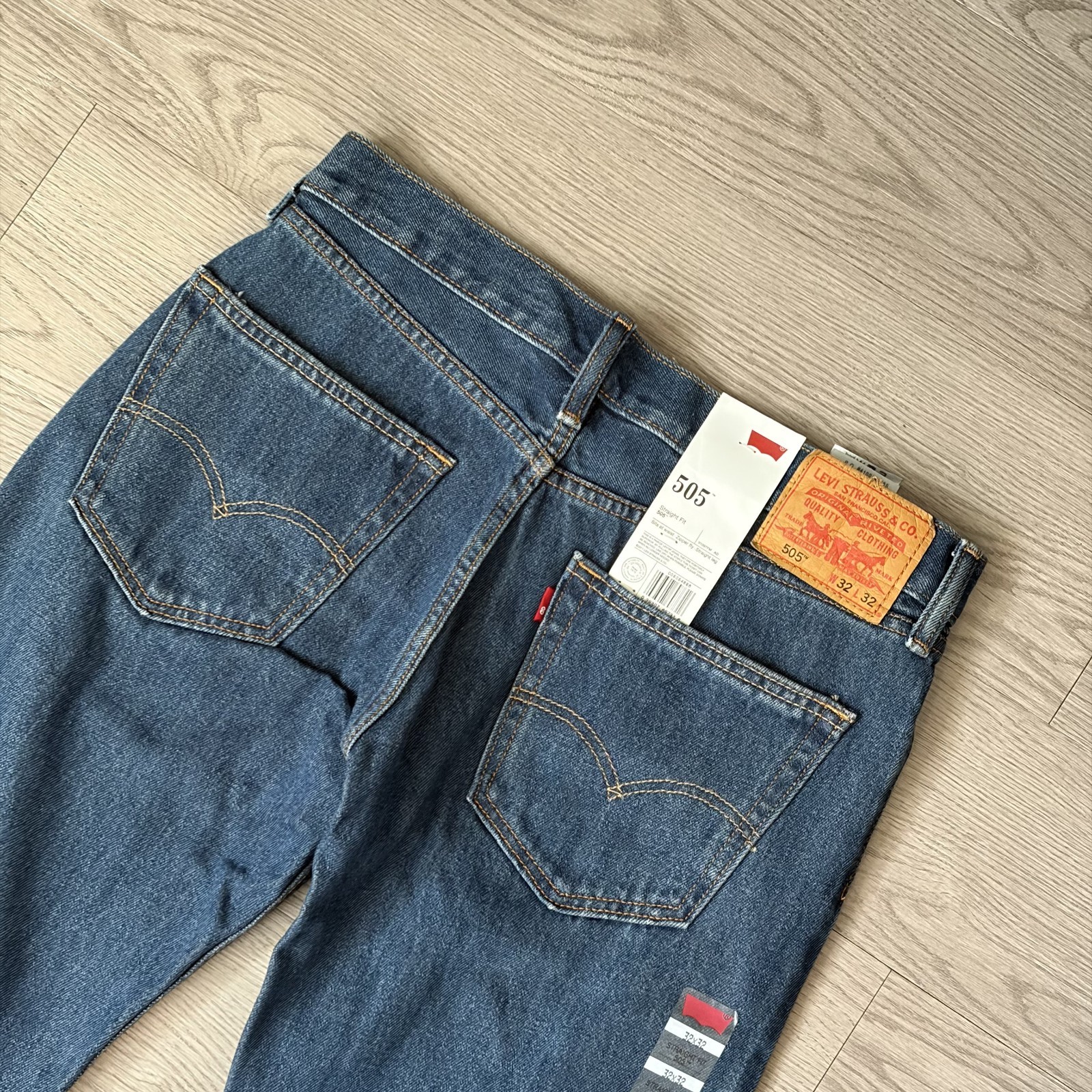 NOS VTG Levi’s 505 Straight Fit Medium Stonewash Denim Blue Jeans 32×32