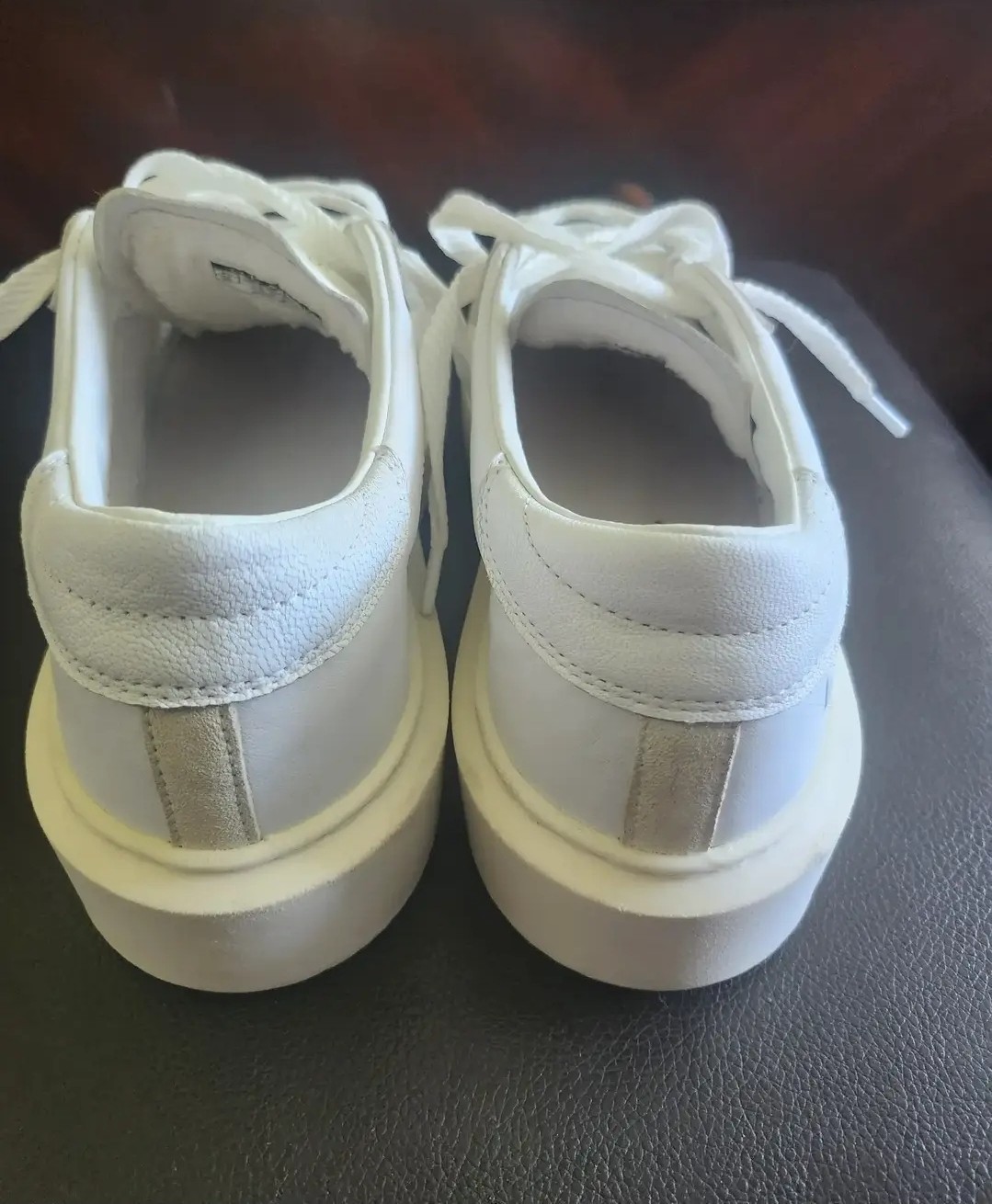 D.A.T.E. Men’s White Low Top Lace-Up Athletic Sneakers Solid Pattern