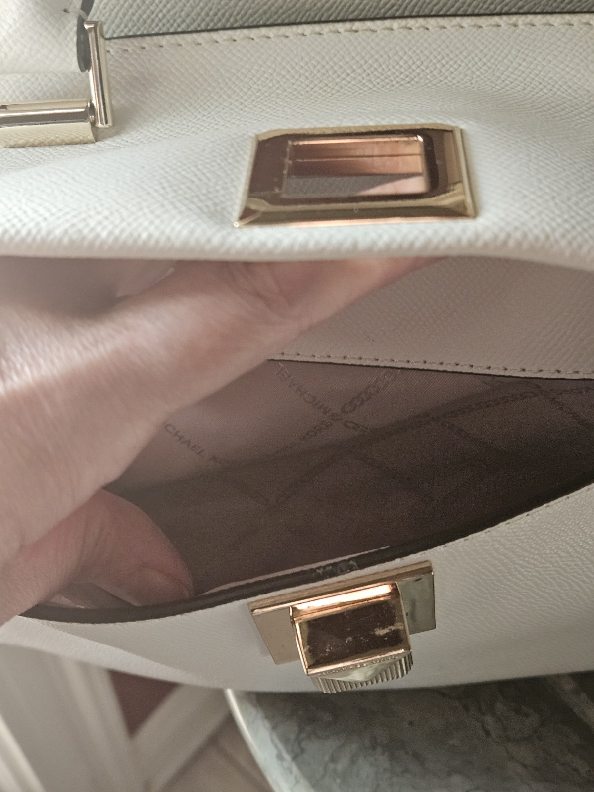 Michael Kors Medium White Pebbled Satchel Top Handle Zip Detachable Strap