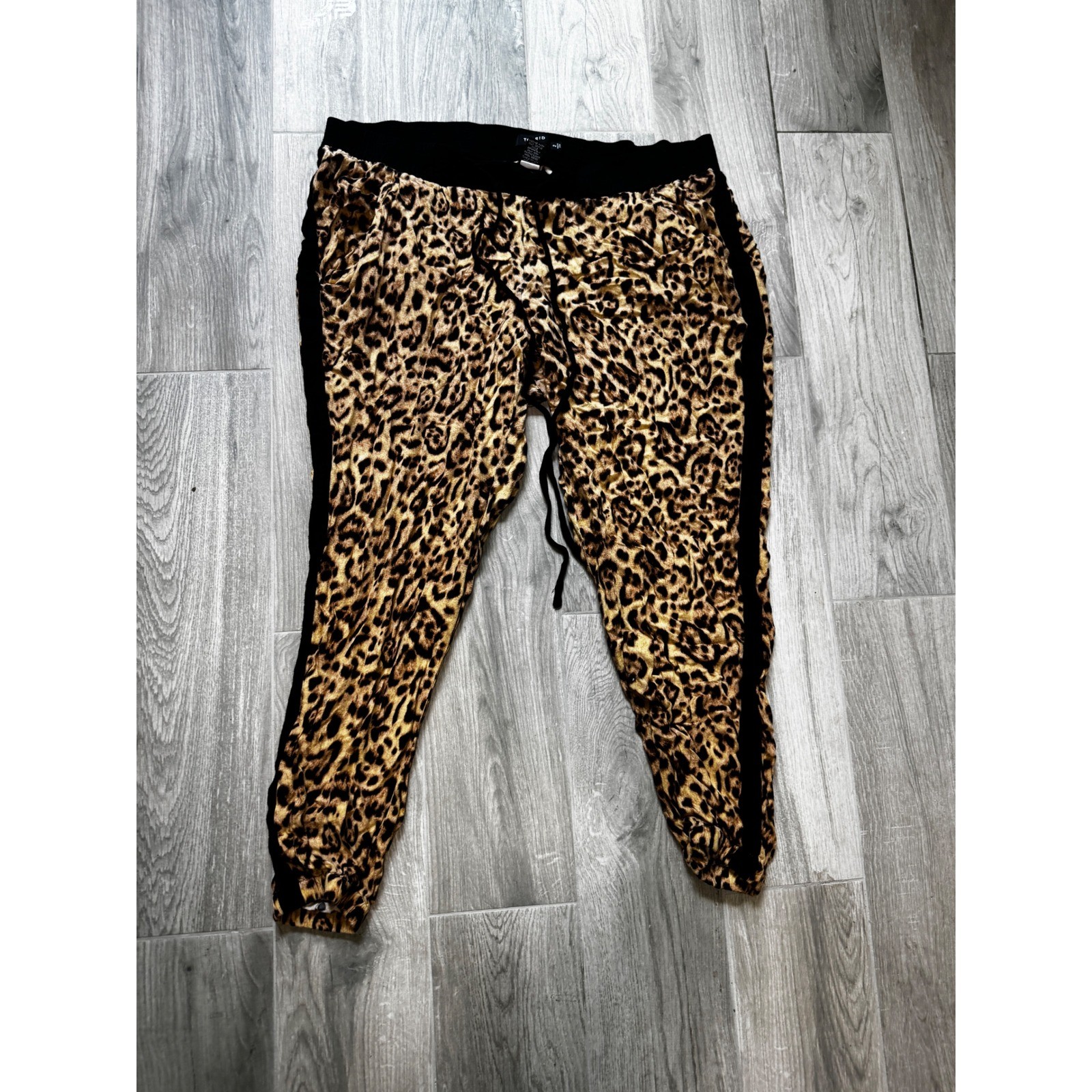 Torrid Leopard Print Joggers Womens Plus 2 Brown Black Side Stripe Rayon Pants