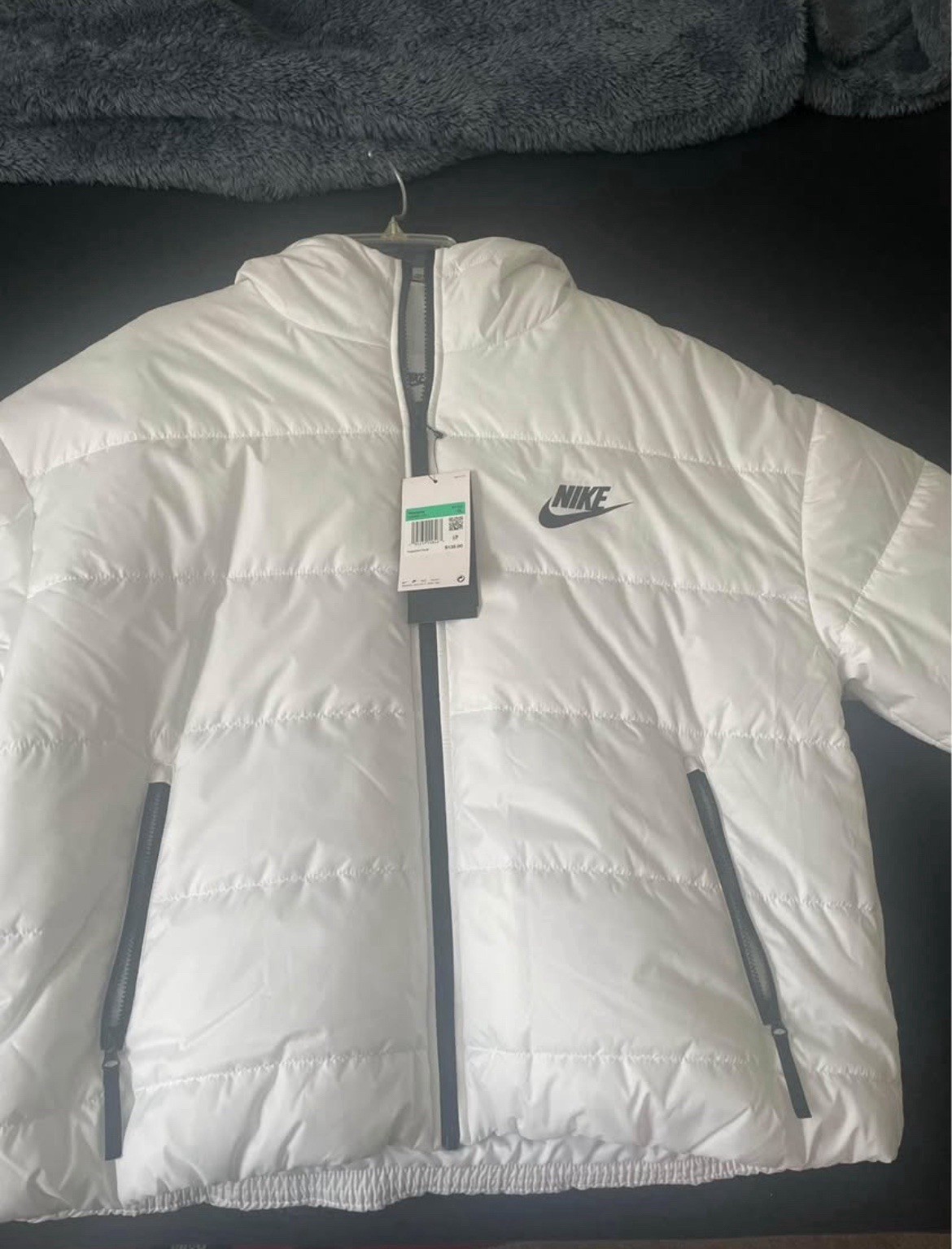 Nike Therma-FIT Women’s White Hooded Insulated Full-Zip Puffer XL DJ6995-100