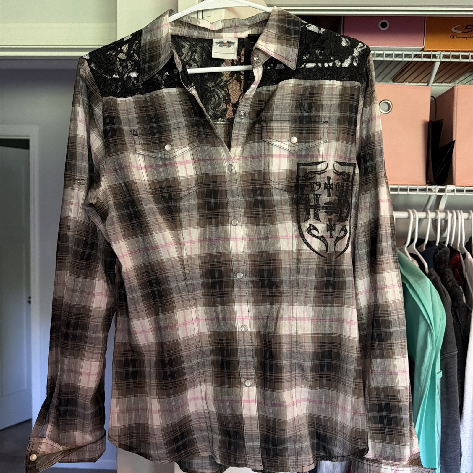 Harley Davidson Ladies pink & Black Plaid w/black lace Long Sleeved Shirt MED