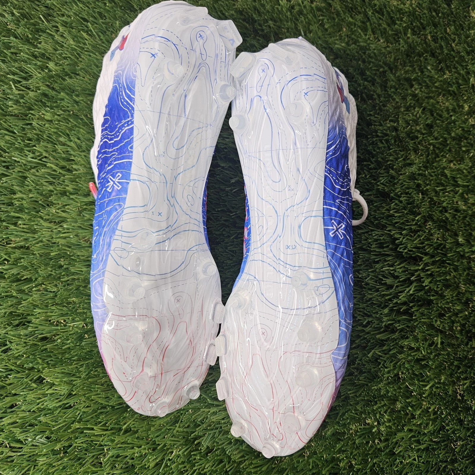 Under Armour Spotlight Clone 4 MC TX White / Blue 3027295-100 Mens Size 11