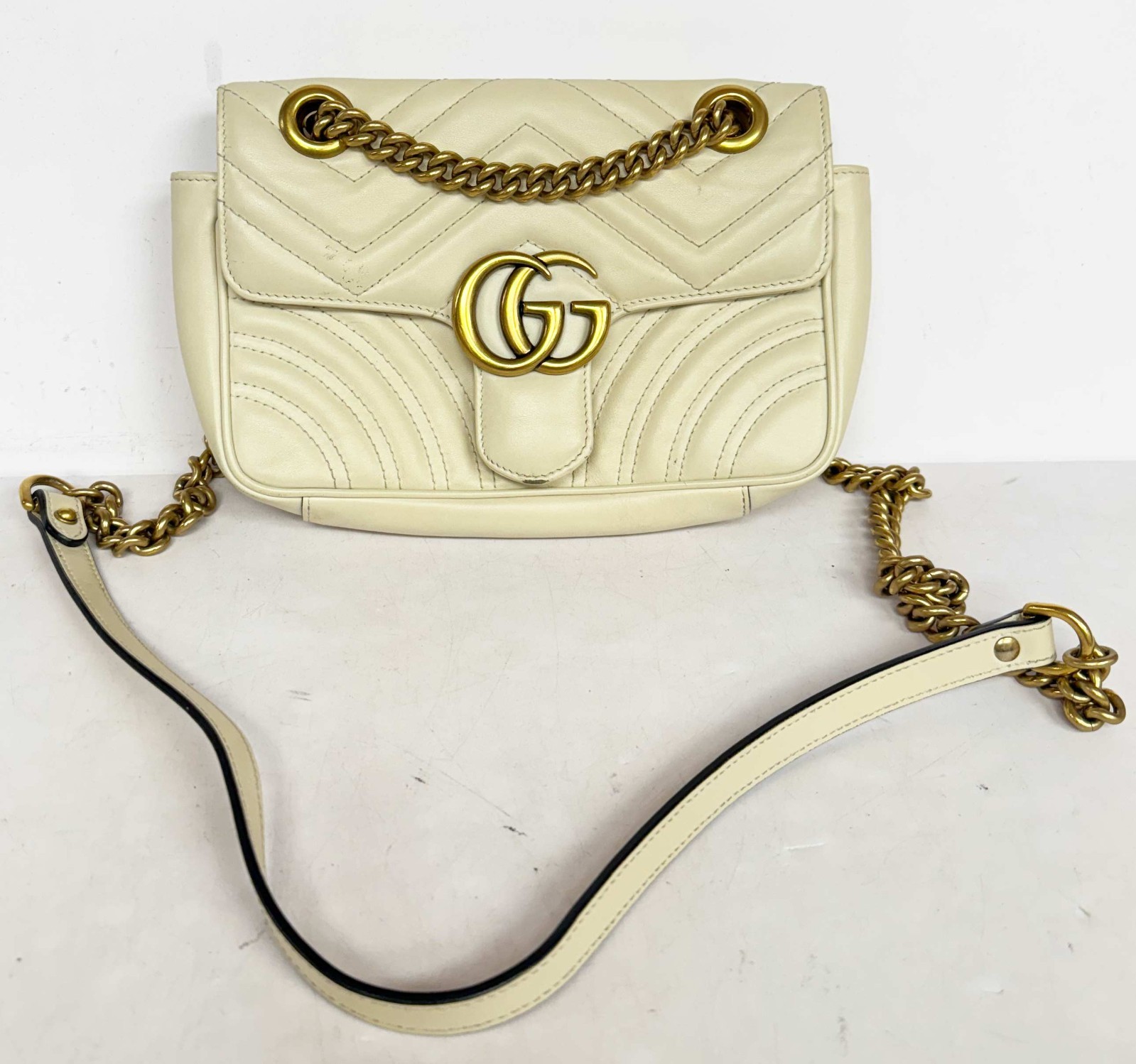 Gucci GG Marmont Small Matelasse Shoulder Bag Beige Small Entrupy Authenticity