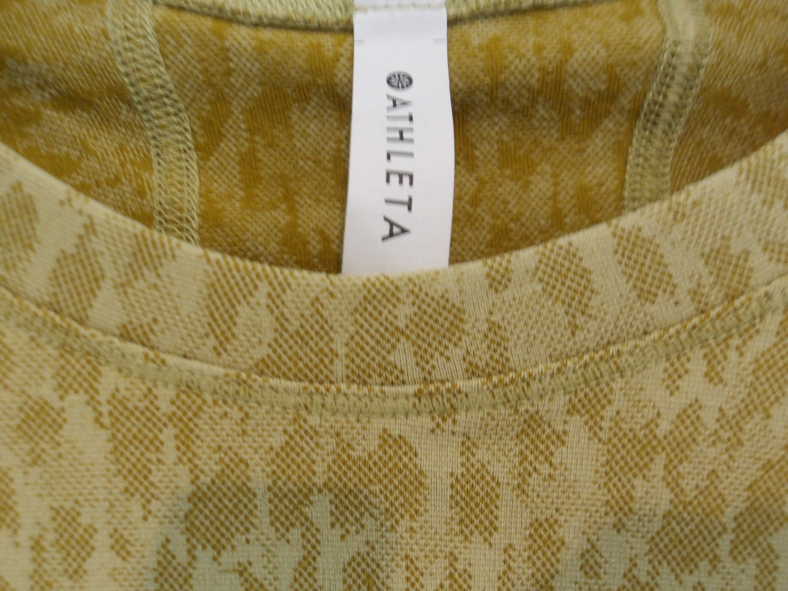 NWOT Athleta Green Print Nylon Blend T-Shirt Top XS