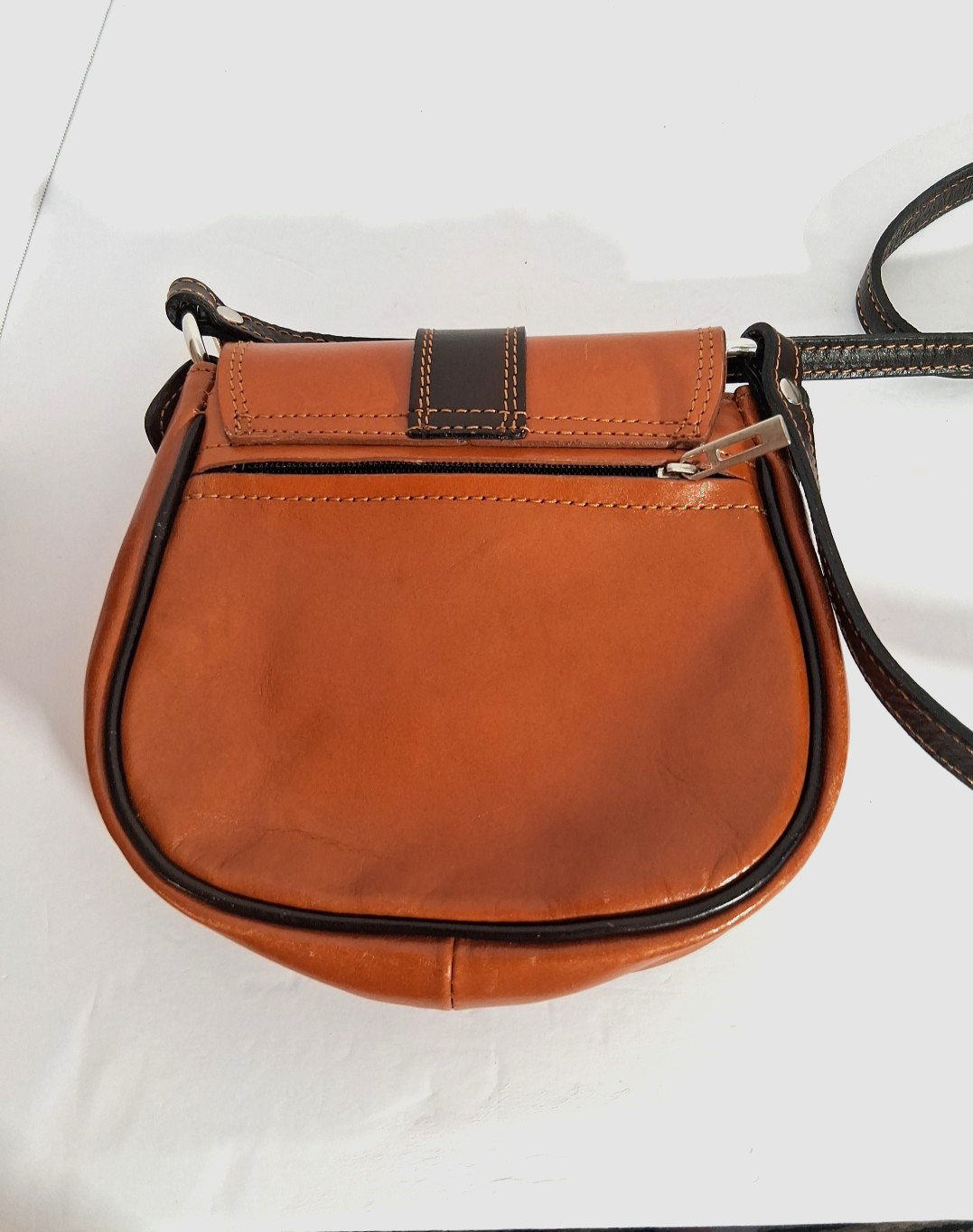 L’Artigiano Made In Italy Leather Brown Crossbody Bag , Vintage Saddle Style