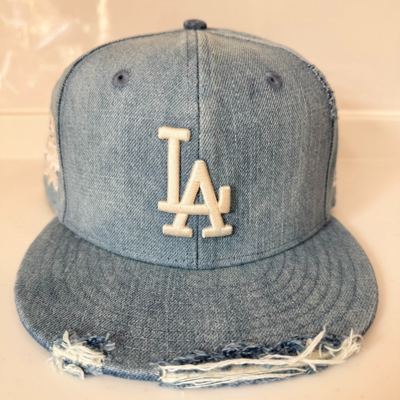 New Era 59FIFTY Distressed Denim Cap Side Patch LA Los Angeles Dodgers 14745174