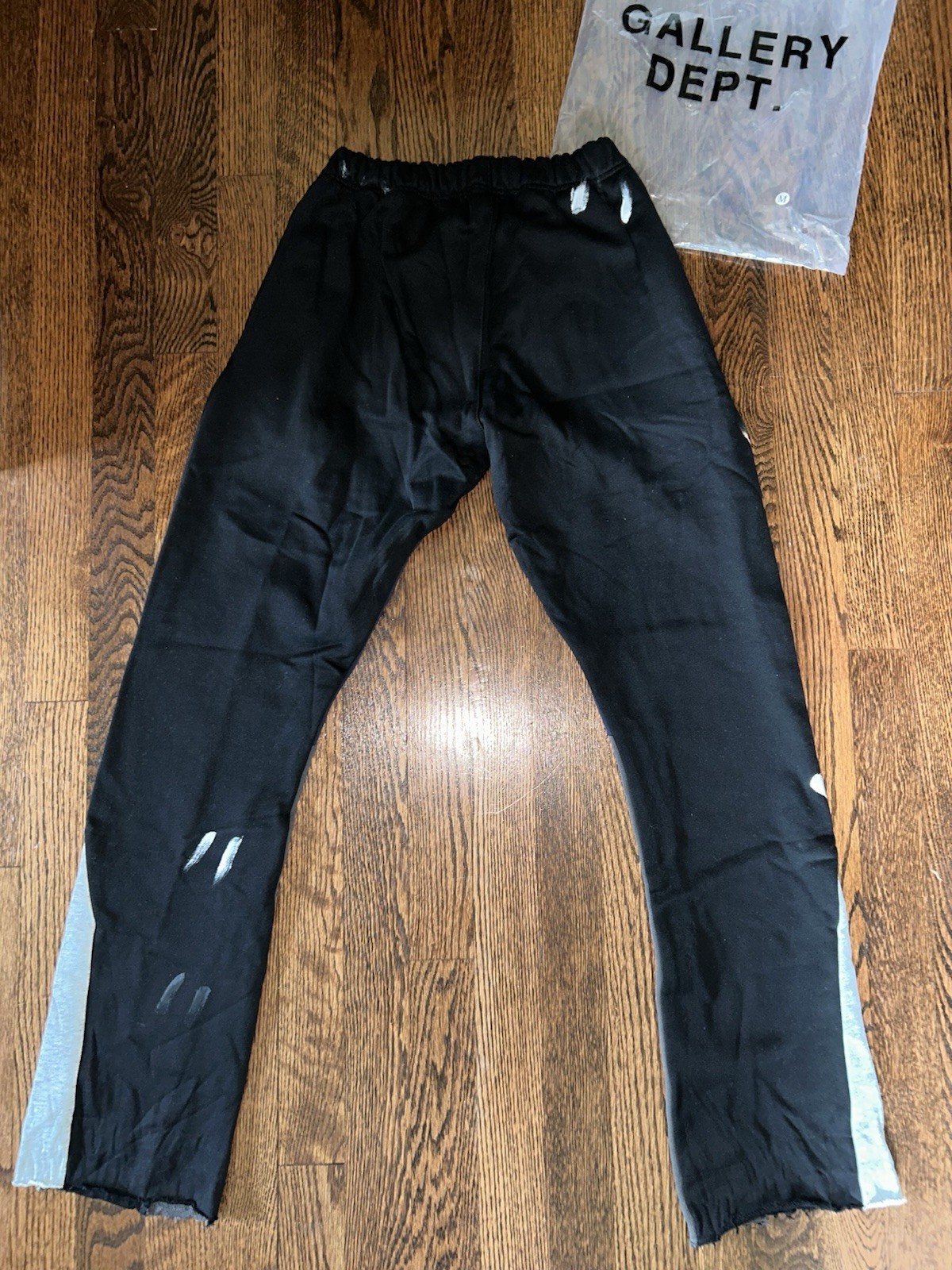 Gallery Dept – Black Logo Print Paint Splash Flare Sweatpants Size: Small (kids)