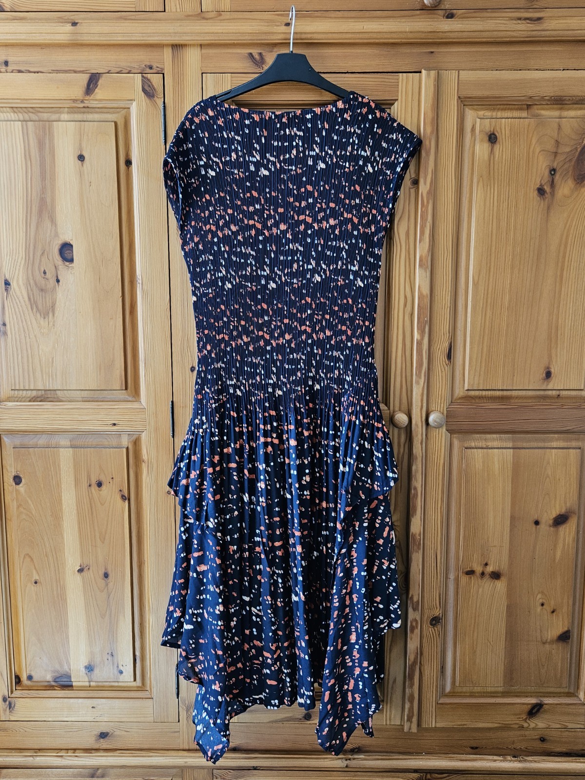 KLASS – Navy Print Elasticated Stretch Dress Handkerchief Hem – Size XL