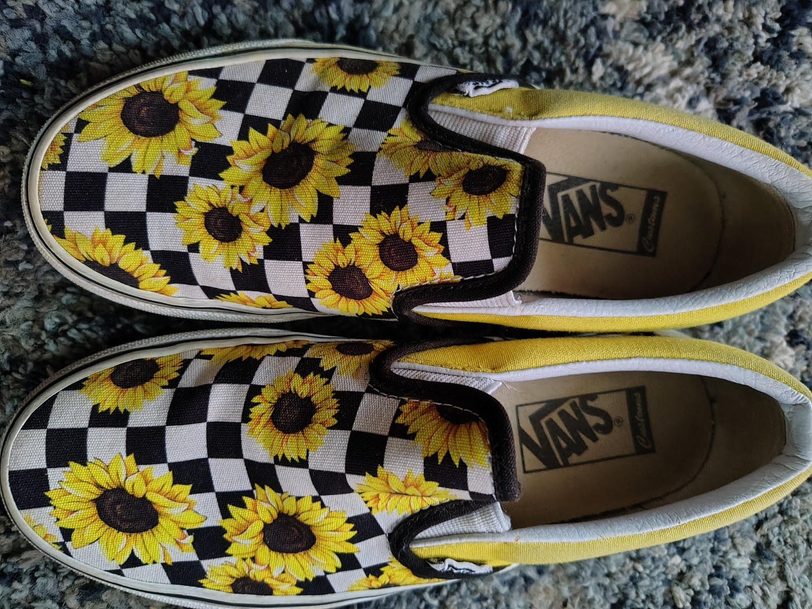 Barely used Size 7 – VANS Asher Sunflower Checkerboard W