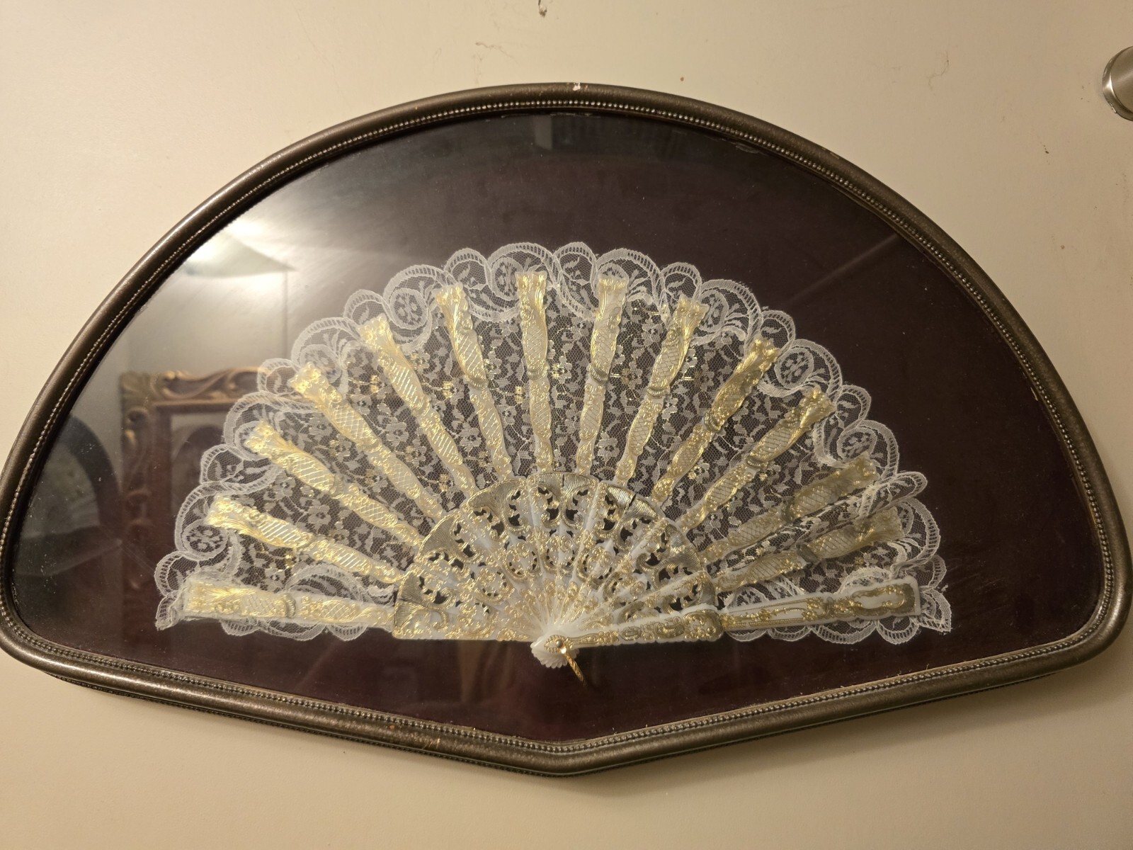 hand fan gold gilt lace EMBELLISHED IN SHADOW BOX WITH GLASS 15″x 25″ EXQUISITE