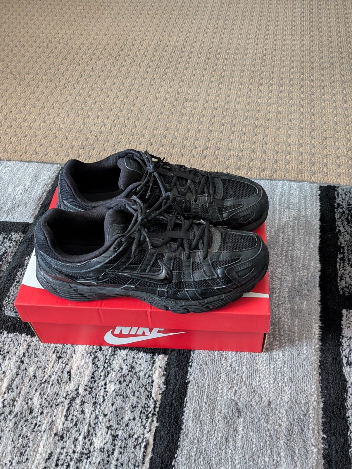 Men Nike Shoes Size 12