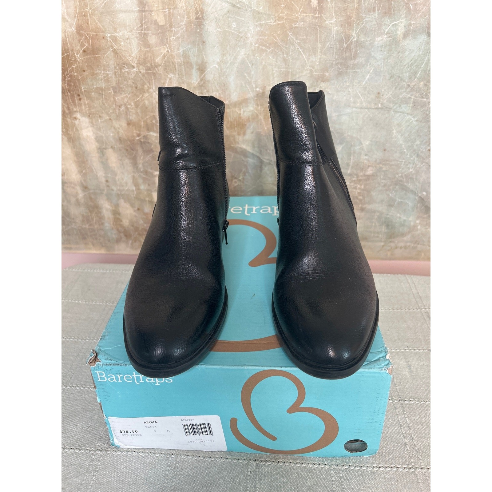 BareTraps Alona Women’s Black Block Heel Ankle Bootie Microfiber Footbed Size 9M