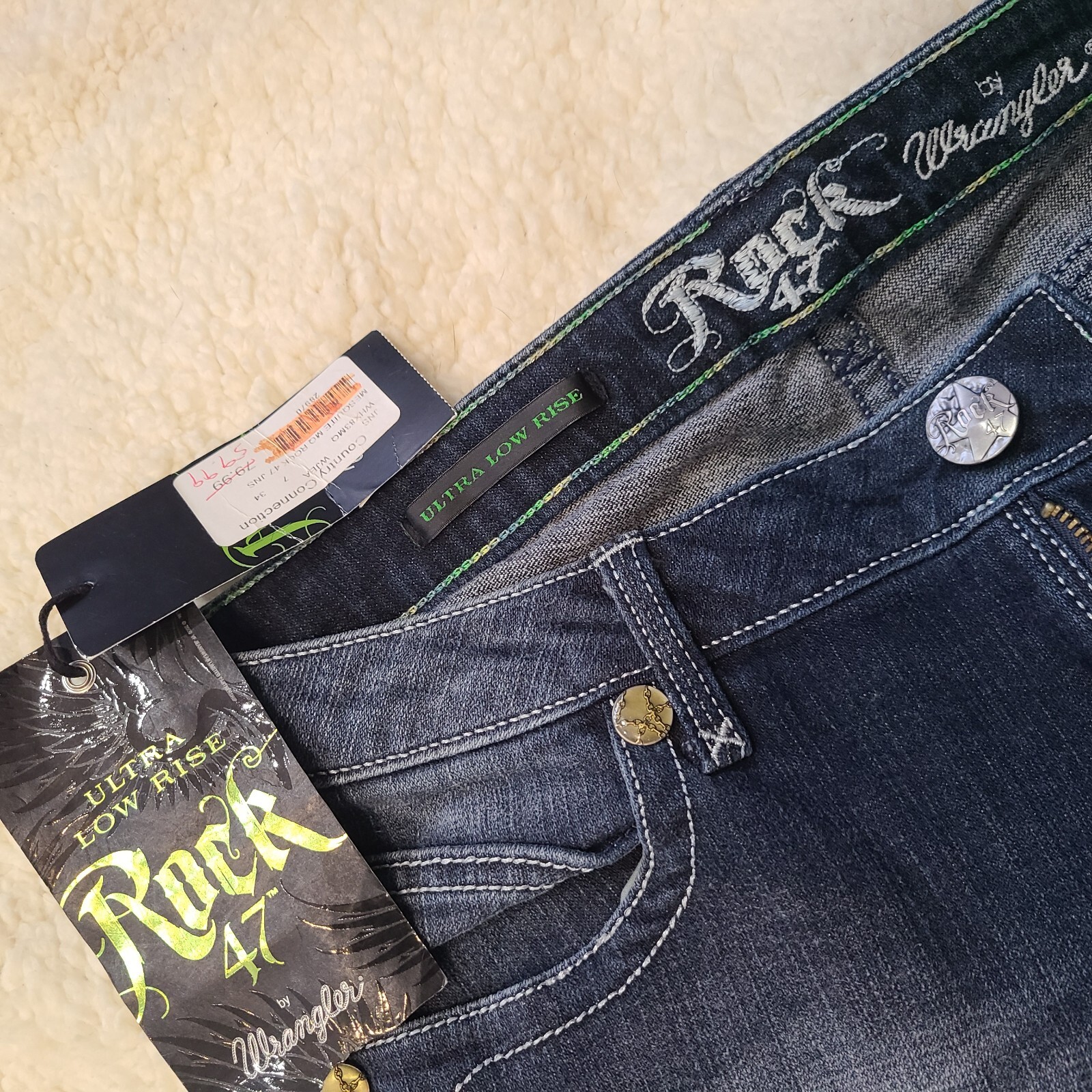 WRANGLER ROCK 47 JEANS Embellished Pockets Ultra-Low-Rise 7 x 34 WHX83MQ
