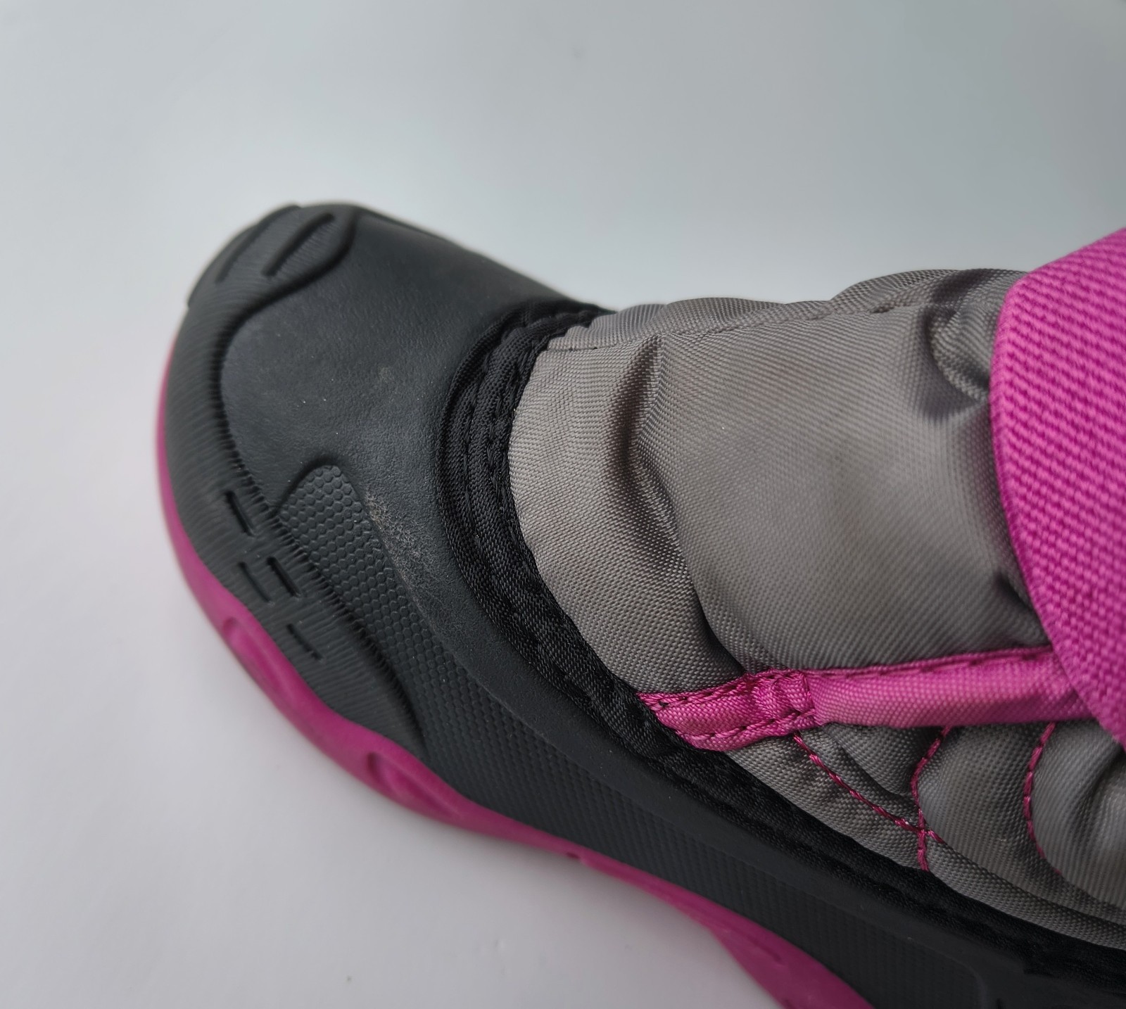 Kamik Snowbug 5 Toddler Winter Boots Size 9/26 Gray/Pink Waterproof Insulated