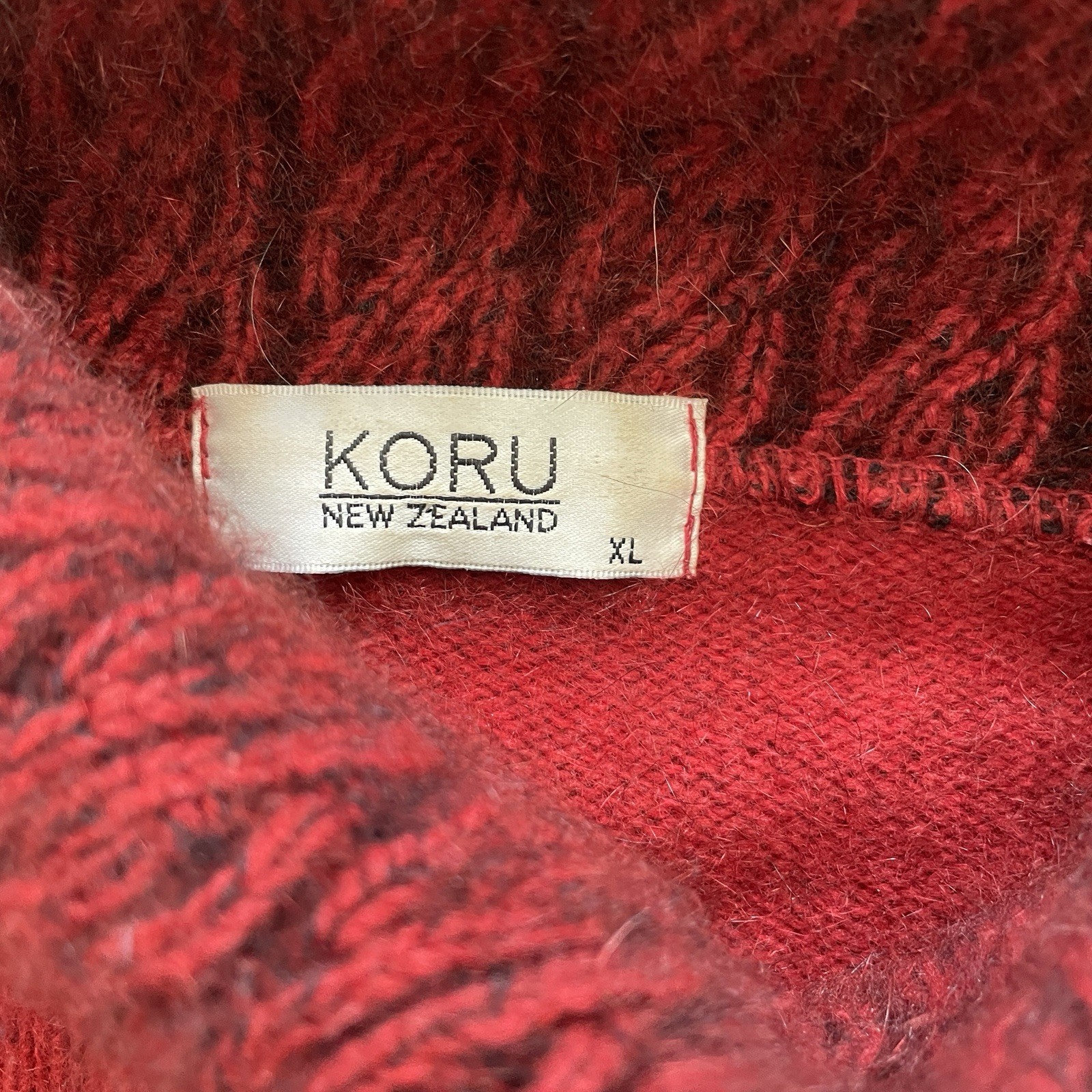 KORU Two Tone Red Jumper Sweater Wm’s XL Merino Wool, Possum,Silk Retail $240