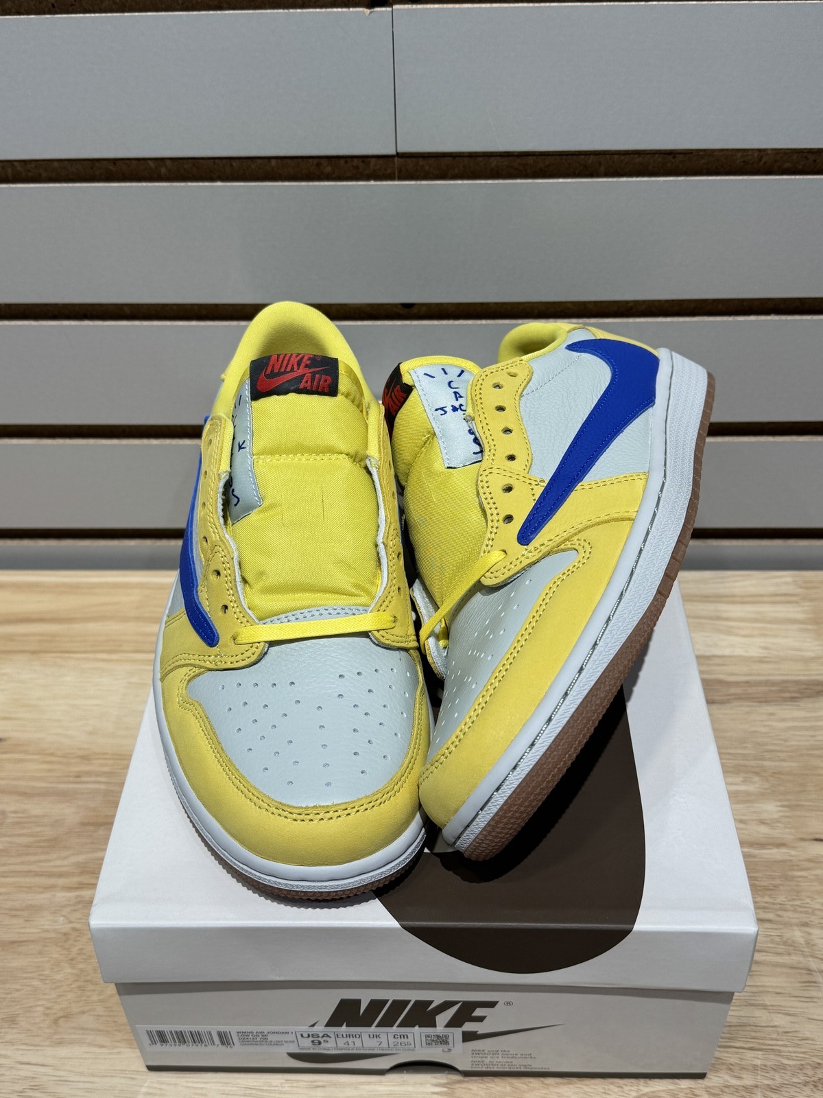 Size 8M/9.5W – Jordan 1 Retro Low OG SP Travis Scott Canary (Women’s) Sz 8M DZ41