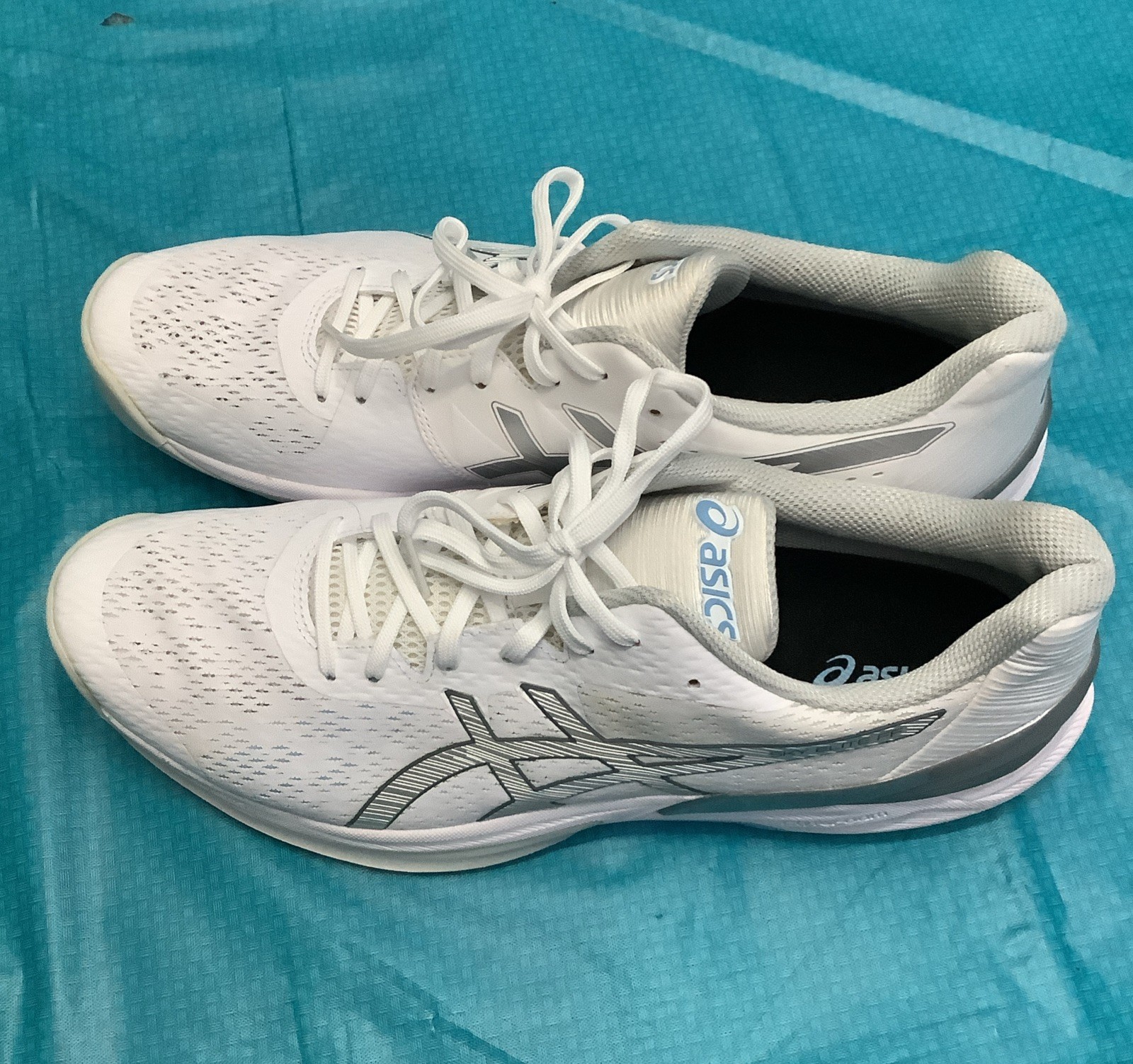 ASICS Sky Elite FF 1052A024 White Silver Volleyball Shoes Athletic Rare Men’s 14