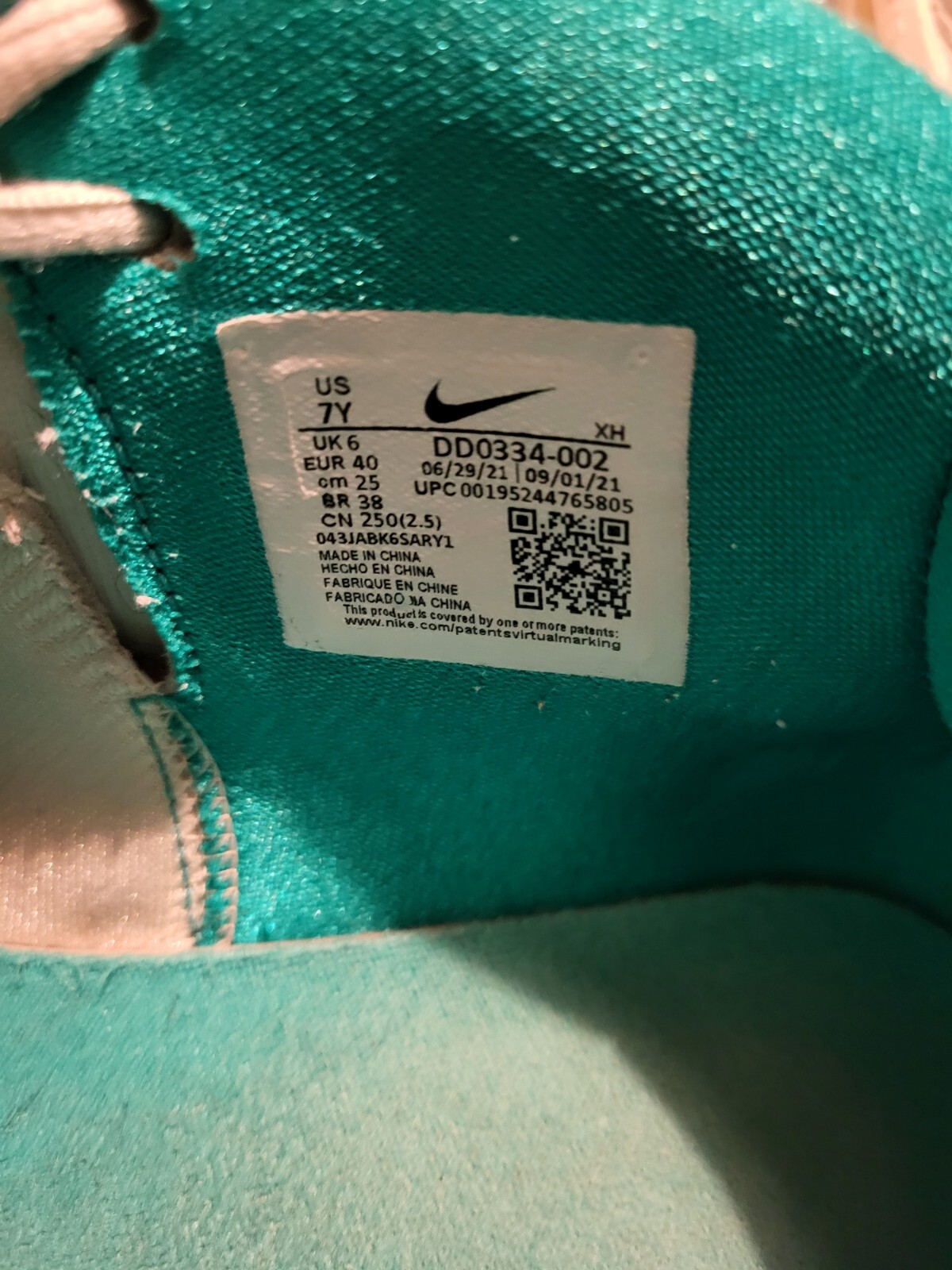 Sue Bird x Nike Kyri Infinity Golden Tribute Basketball Size Sue 7Y DD0334-002