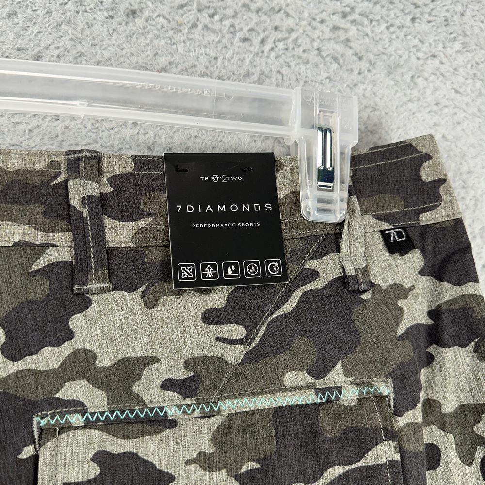 7 Diamonds 7D Cloudbreak Performance Shorts Mens 32 Grey Camo 4 Way Stretch NEW