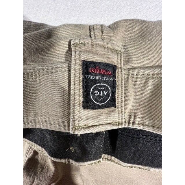 Wrangler ATG Cargo Pants Mens 32×30 Khaki Tan Excellent Stretch Utility Outdoor