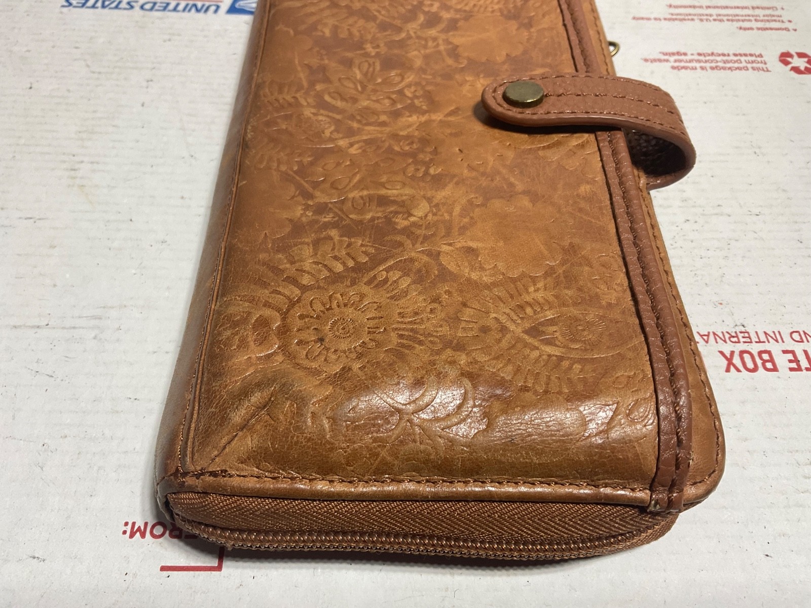 The Sak Smartphone Zip Around Wristlet Tobacco Floral (Pre-owned/as pictured)