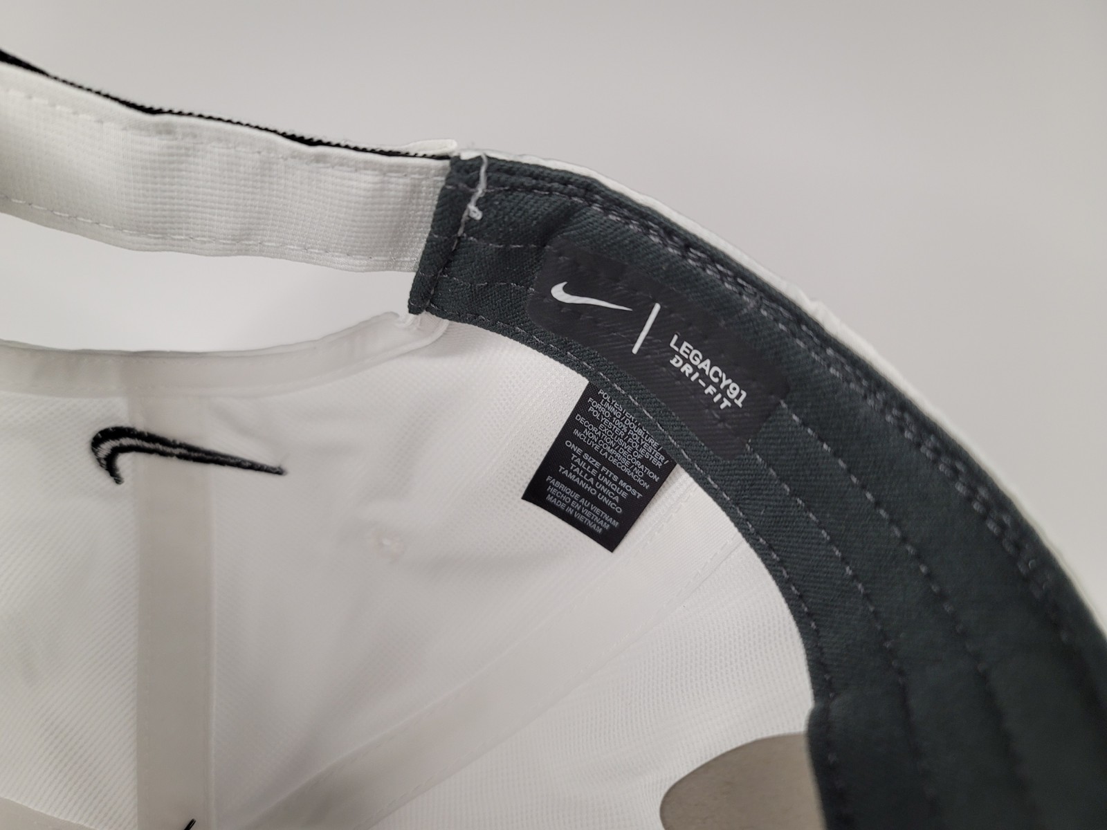 Nike Men’s Golf Hat White Legacy91 Adjustable Strap New