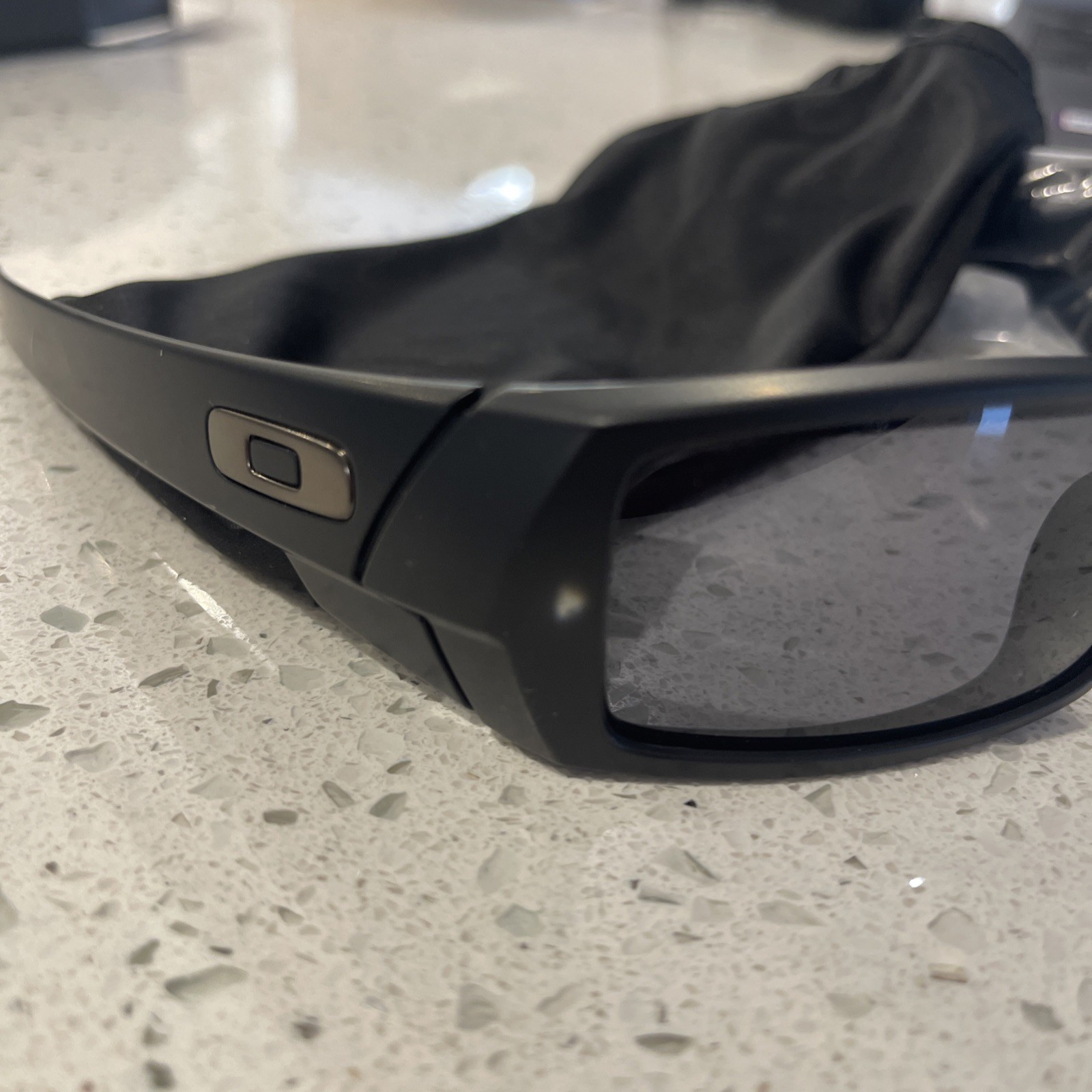 Oakley 03-473 Gascan Matte Rectangular Sunglasses 60mm – Black/Gray