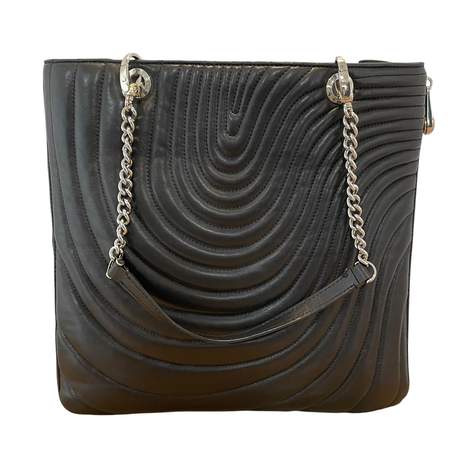 Henri Bendel Black Quilted Leather Tote Bag Silver Chain Strap Wave Pattern Luxe