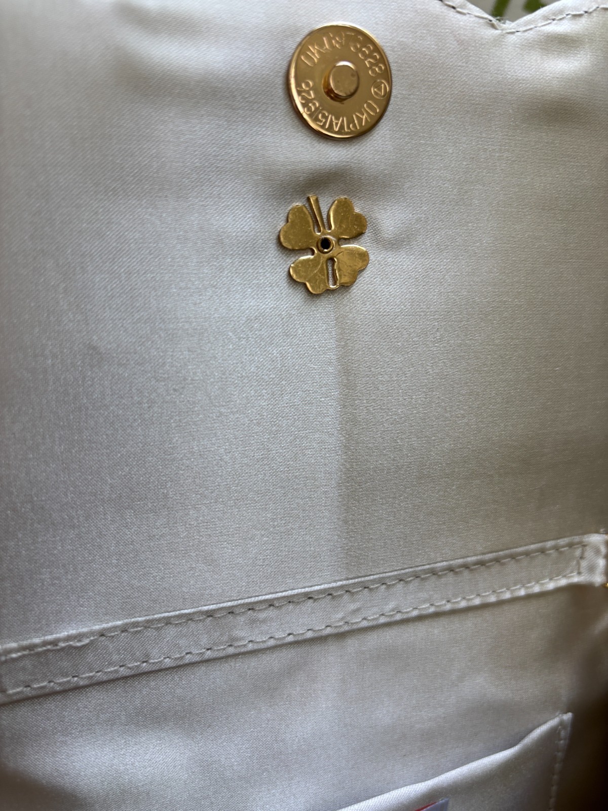 LISI LERCH Nautical Scalloped Straw CLUTCH Or Crossbody Seashell Emblem